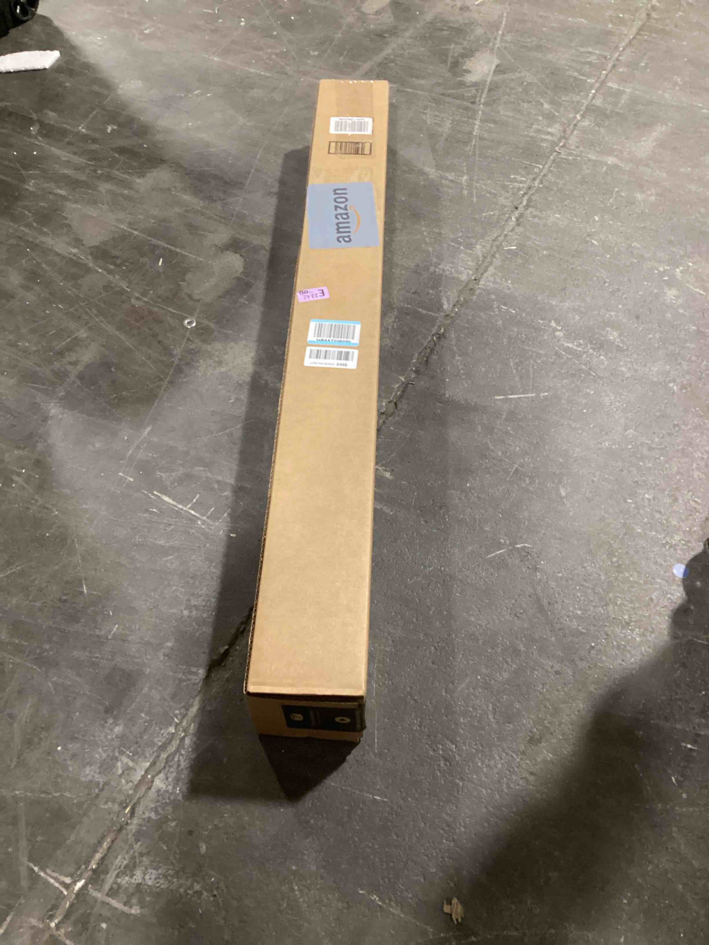 https://s3.amazonaws.com/lotting-images-prod/bidfta/RED6661650_1730399106754.jpeg