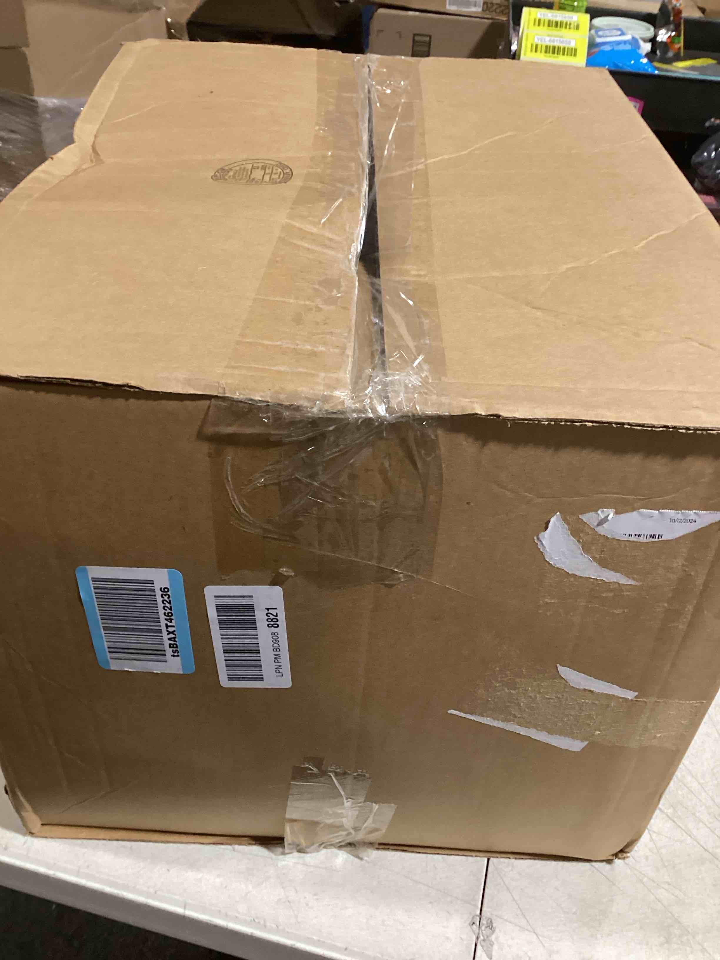 https://s3.amazonaws.com/lotting-images-prod/bidfta/RED6661704_1730394273438.jpeg