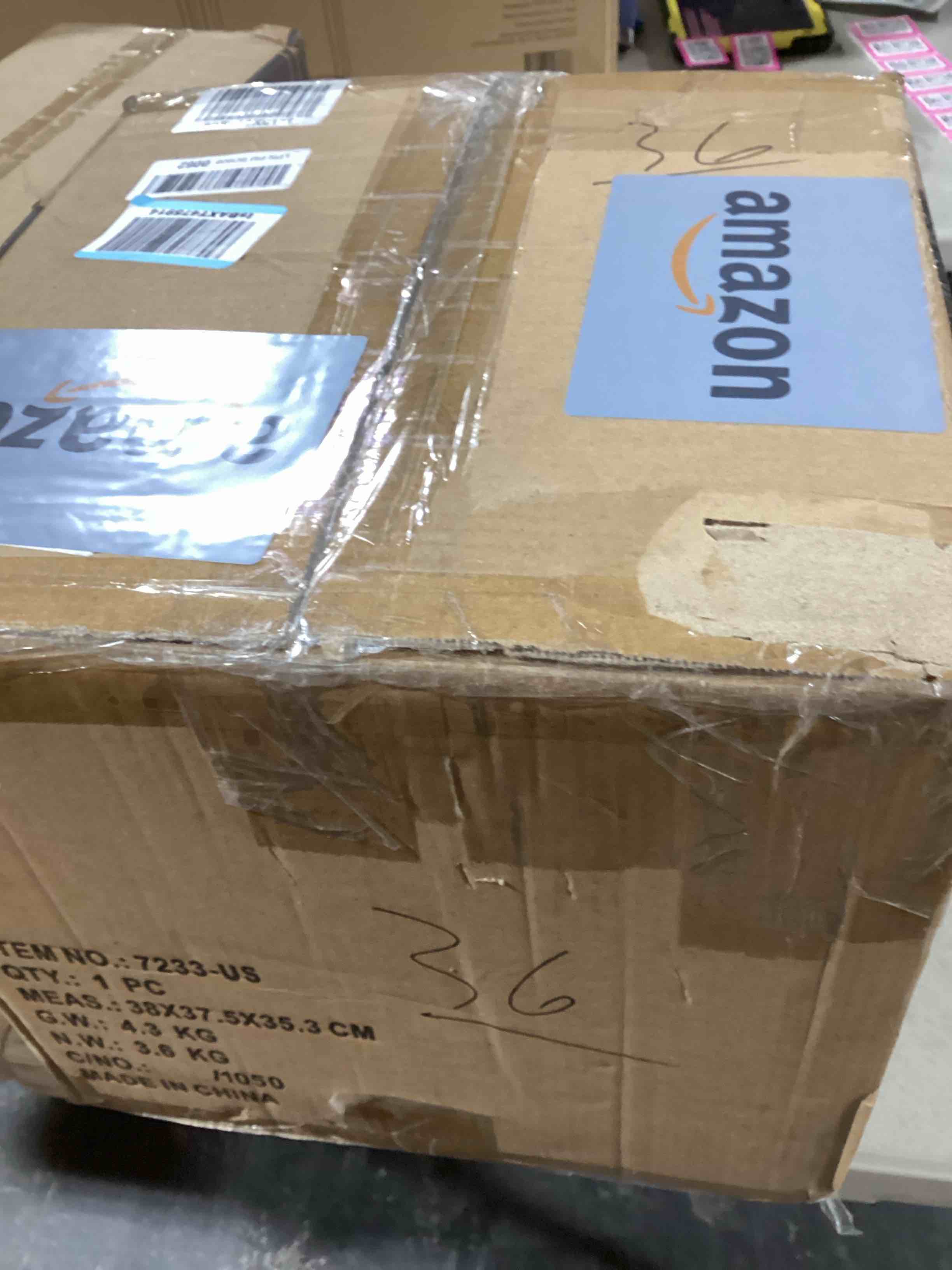 https://s3.amazonaws.com/lotting-images-prod/bidfta/RED6661888_1730479165244.jpeg