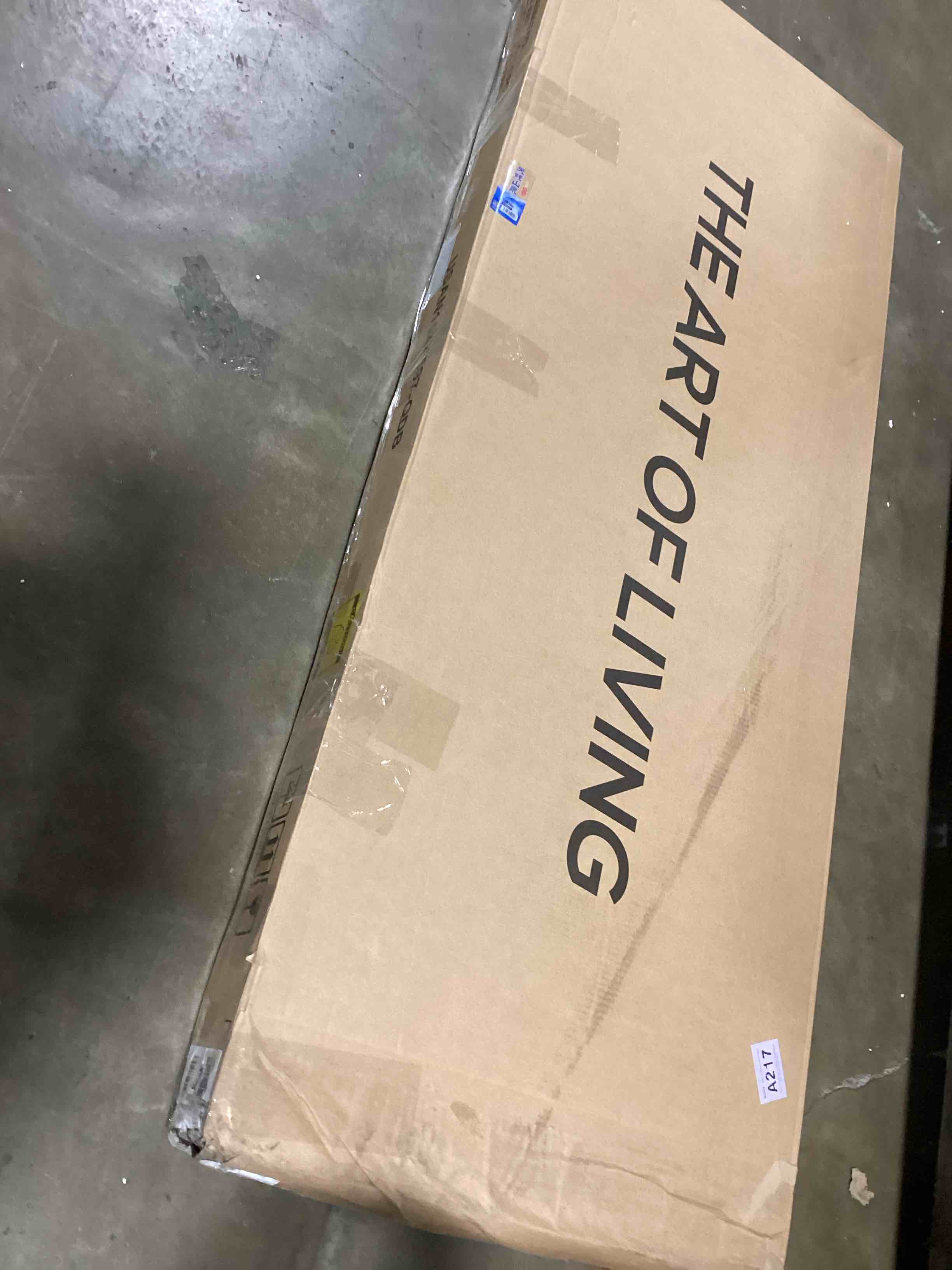https://s3.amazonaws.com/lotting-images-prod/bidfta/RED6662246_1728932193664.jpeg