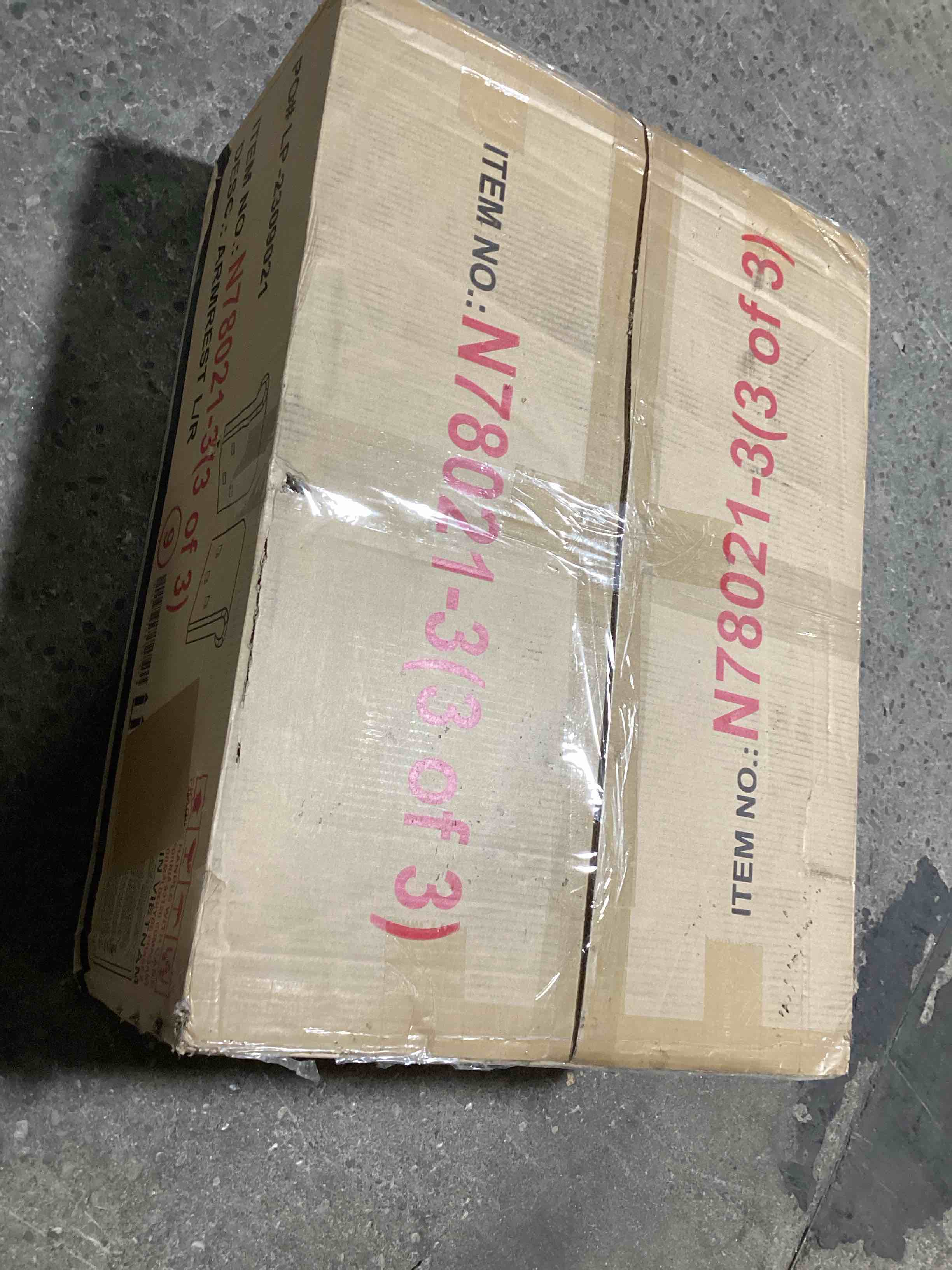 https://s3.amazonaws.com/lotting-images-prod/bidfta/RED6662595_1729165486012.jpeg