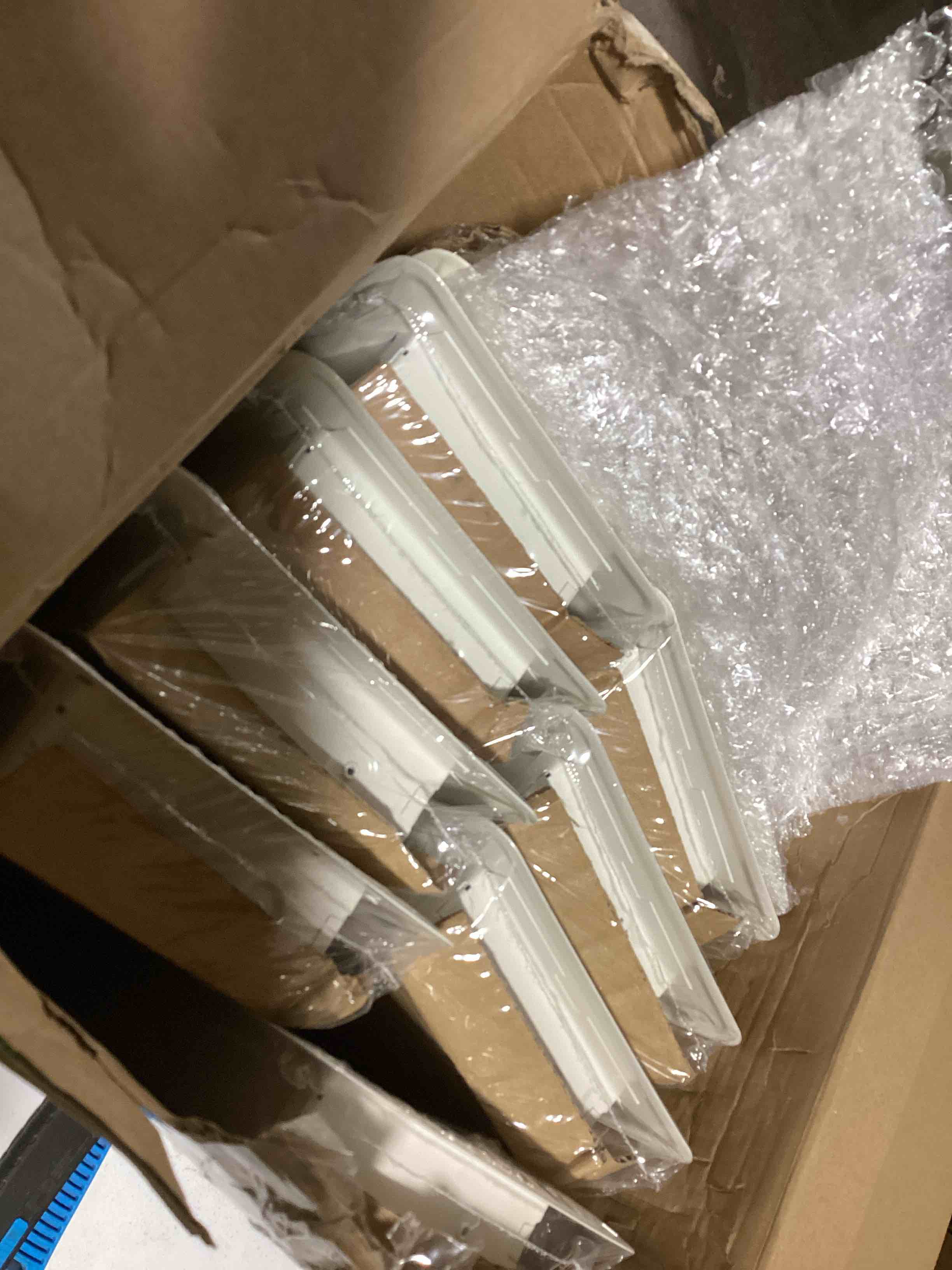 https://s3.amazonaws.com/lotting-images-prod/bidfta/RED6662858_1729264591040.jpeg