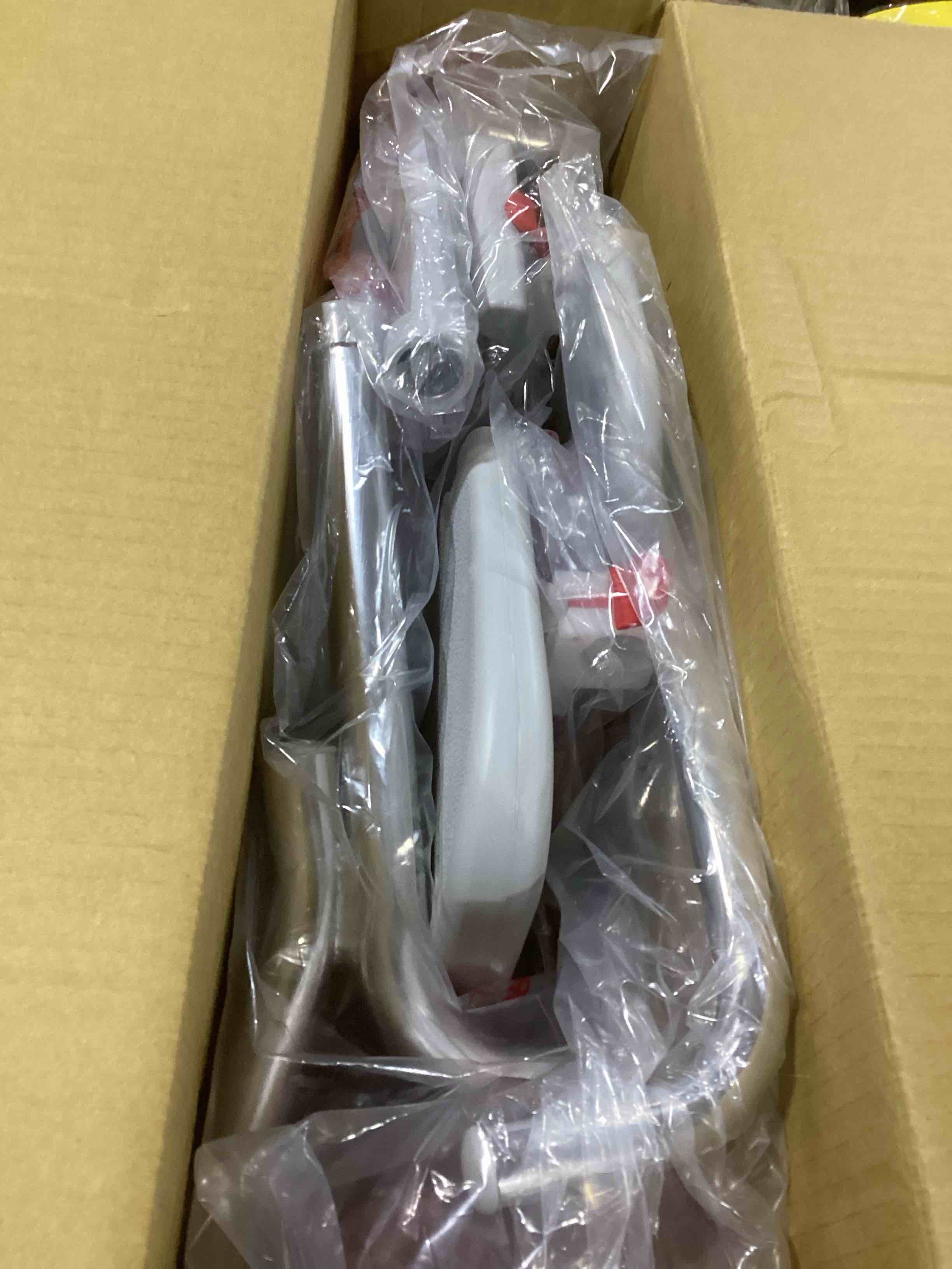 https://s3.amazonaws.com/lotting-images-prod/bidfta/RED6663707_1722620219822.jpeg