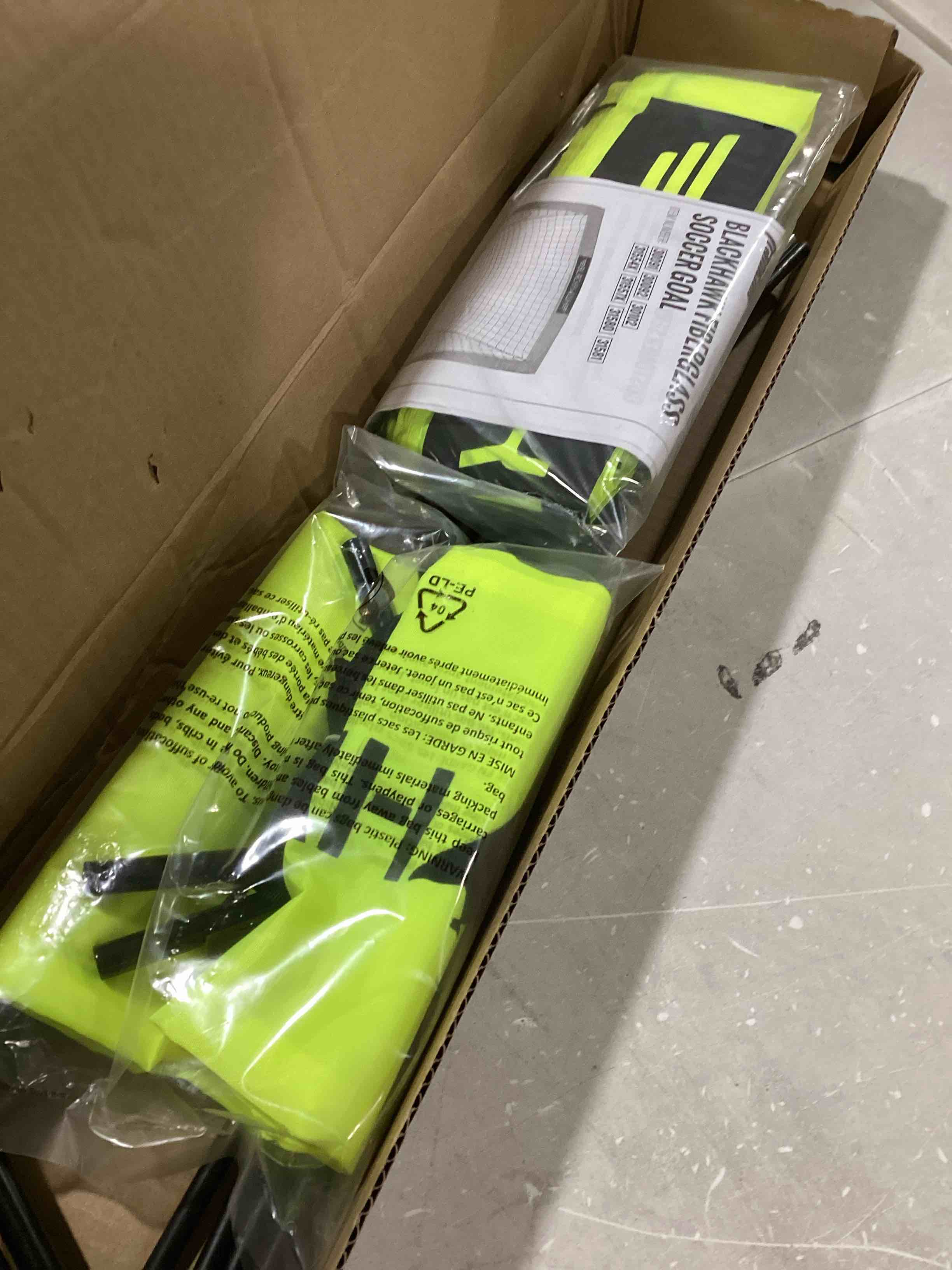 https://s3.amazonaws.com/lotting-images-prod/bidfta/RED6664420_1723576362753.jpeg