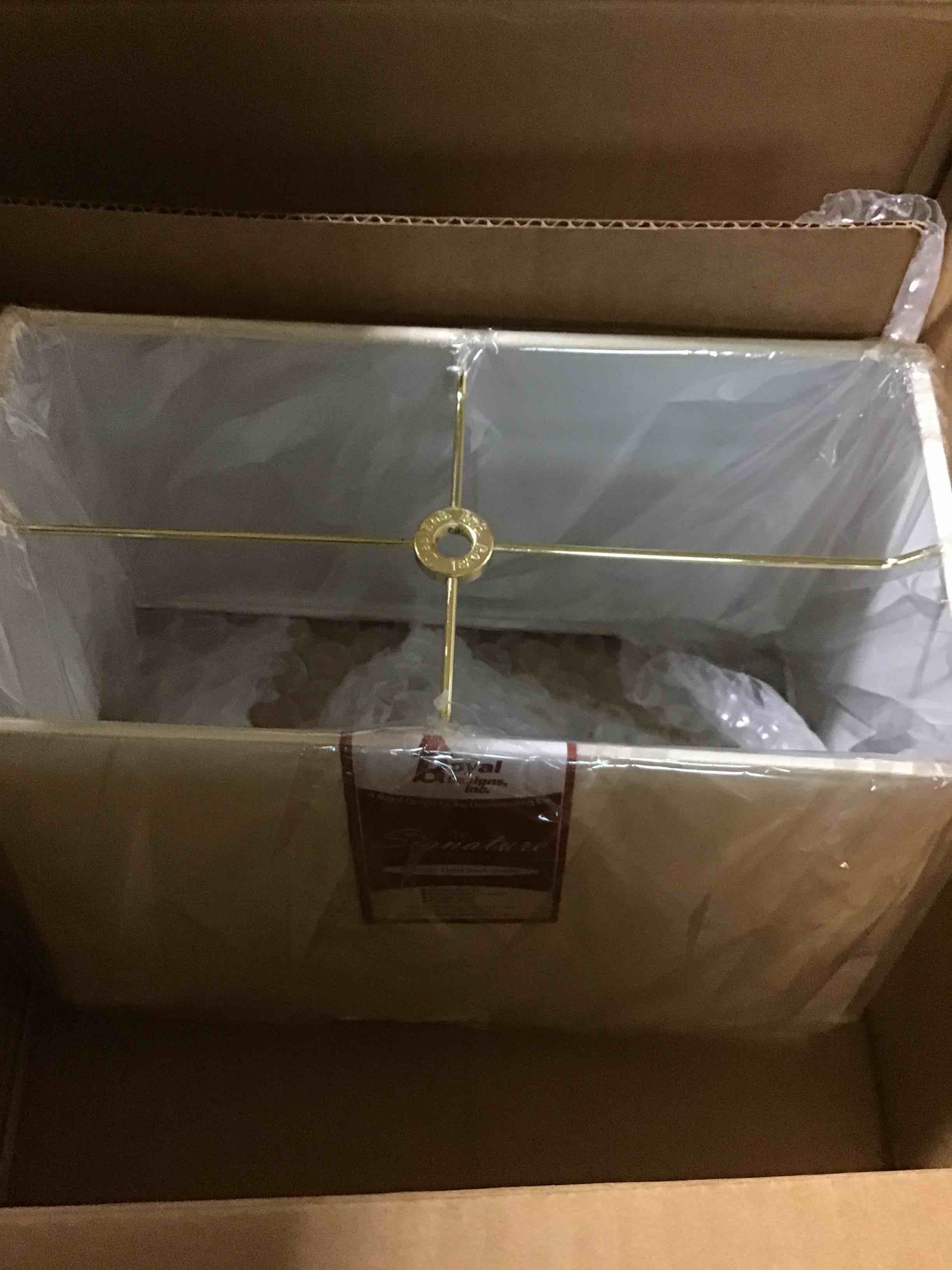 https://s3.amazonaws.com/lotting-images-prod/bidfta/RED6666485_1723659997575.jpeg