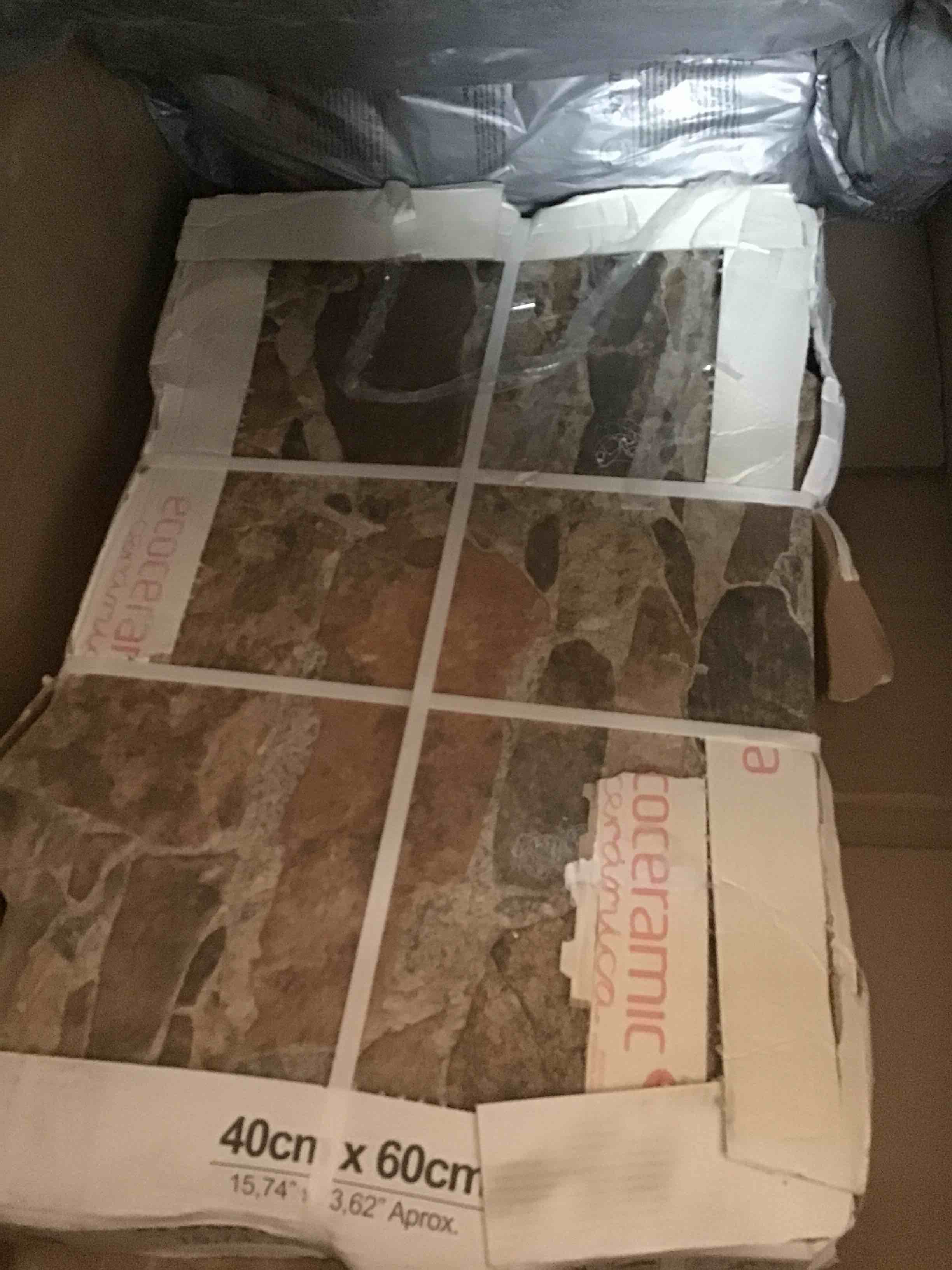 https://s3.amazonaws.com/lotting-images-prod/bidfta/RED6666491_1723660912595.jpeg