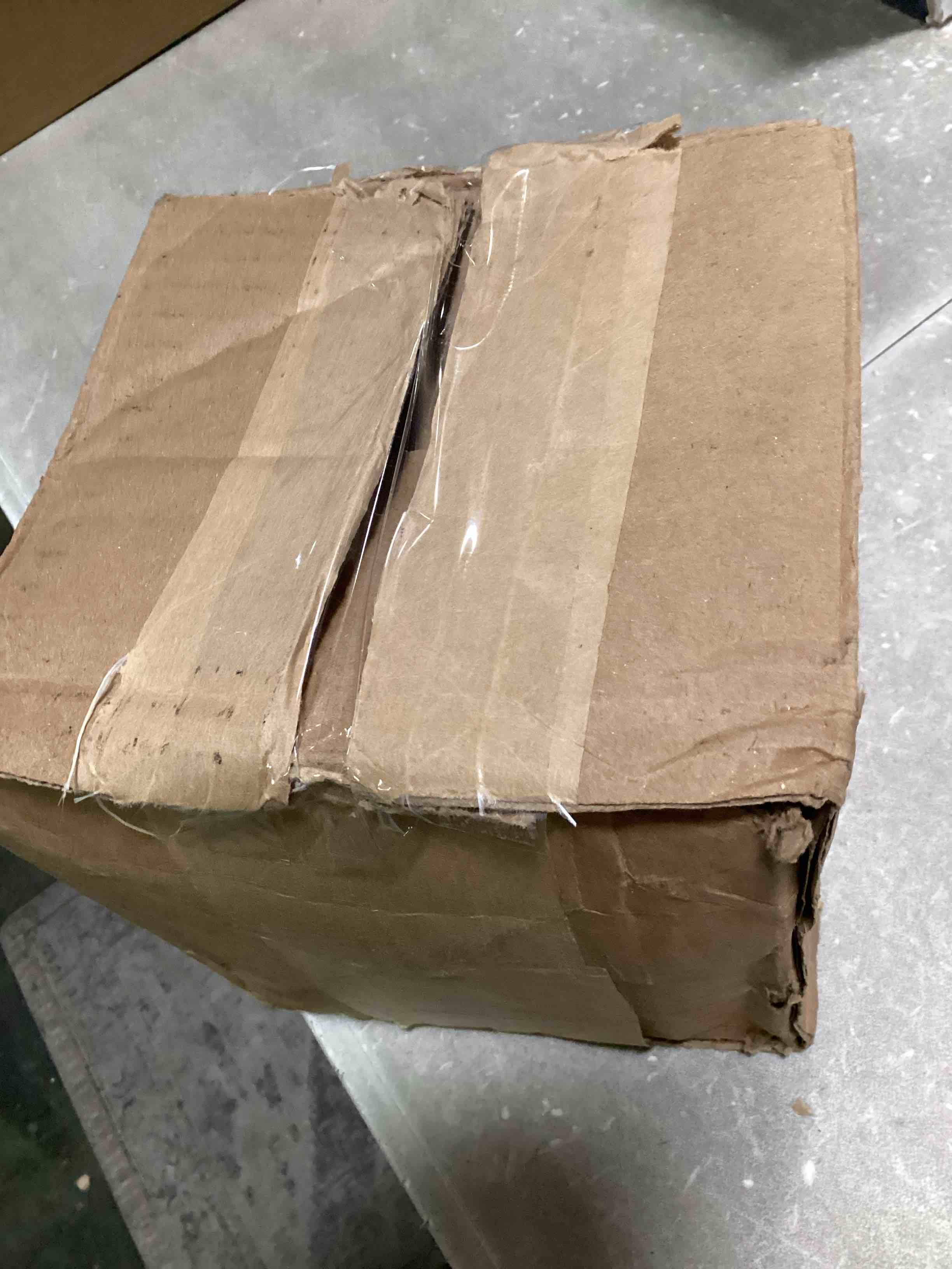 https://s3.amazonaws.com/lotting-images-prod/bidfta/RED6668436_1722431215692.jpeg