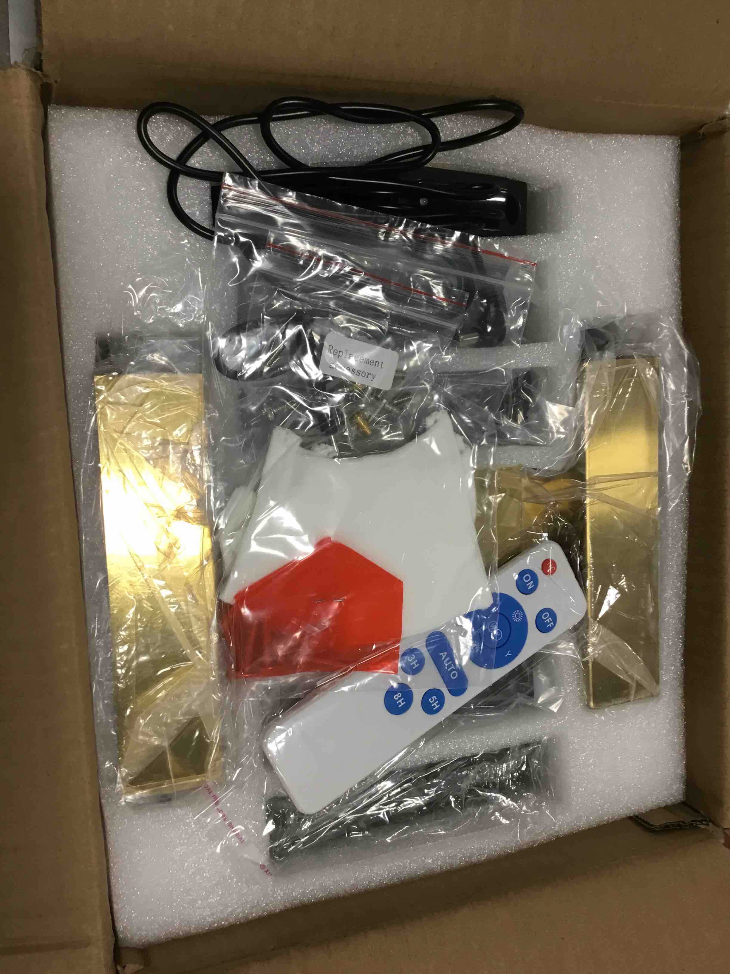 https://s3.amazonaws.com/lotting-images-prod/bidfta/RED6668796_1722480450942.jpeg