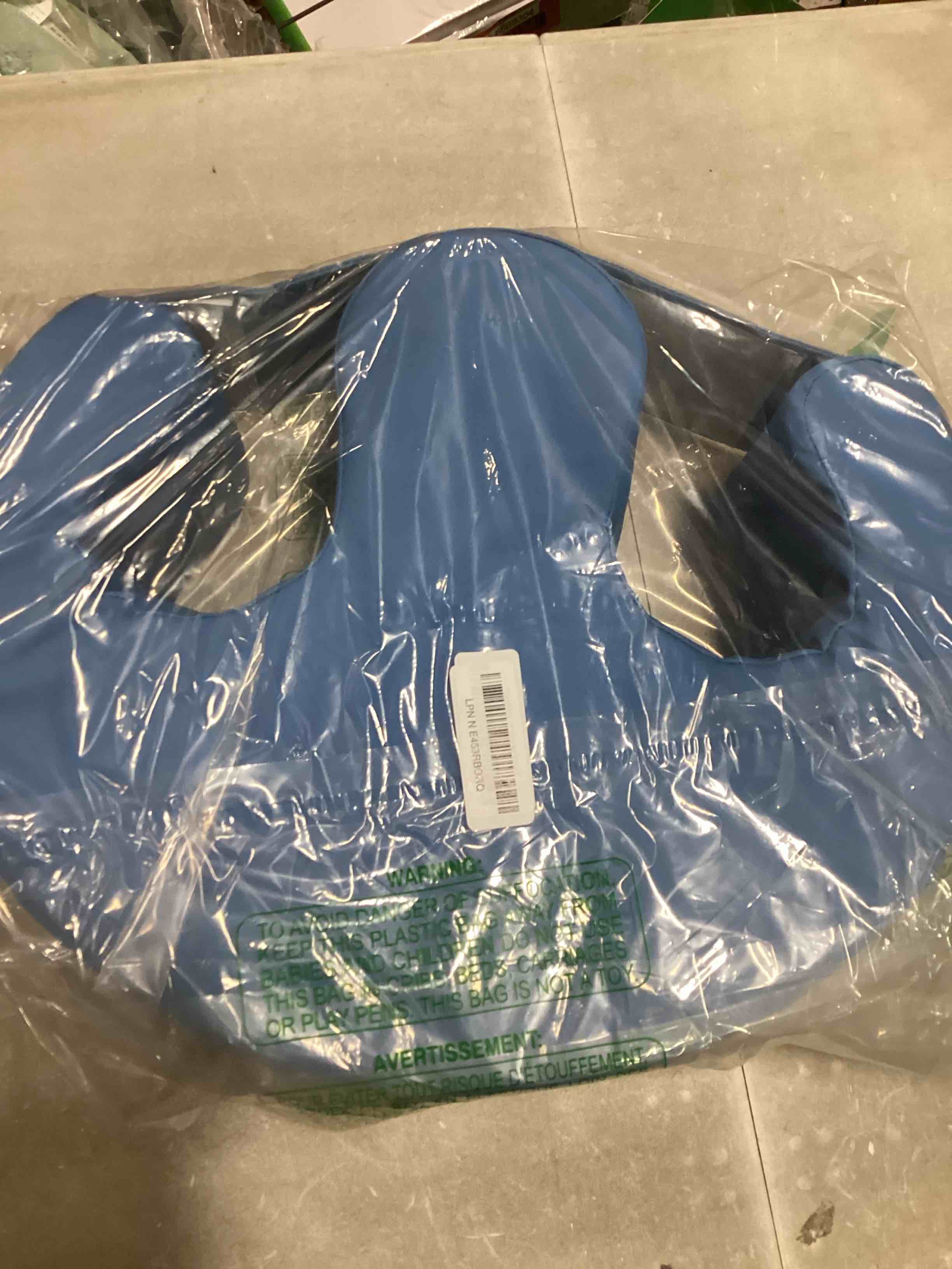 https://s3.amazonaws.com/lotting-images-prod/bidfta/RED6669342_1722612564519.jpeg