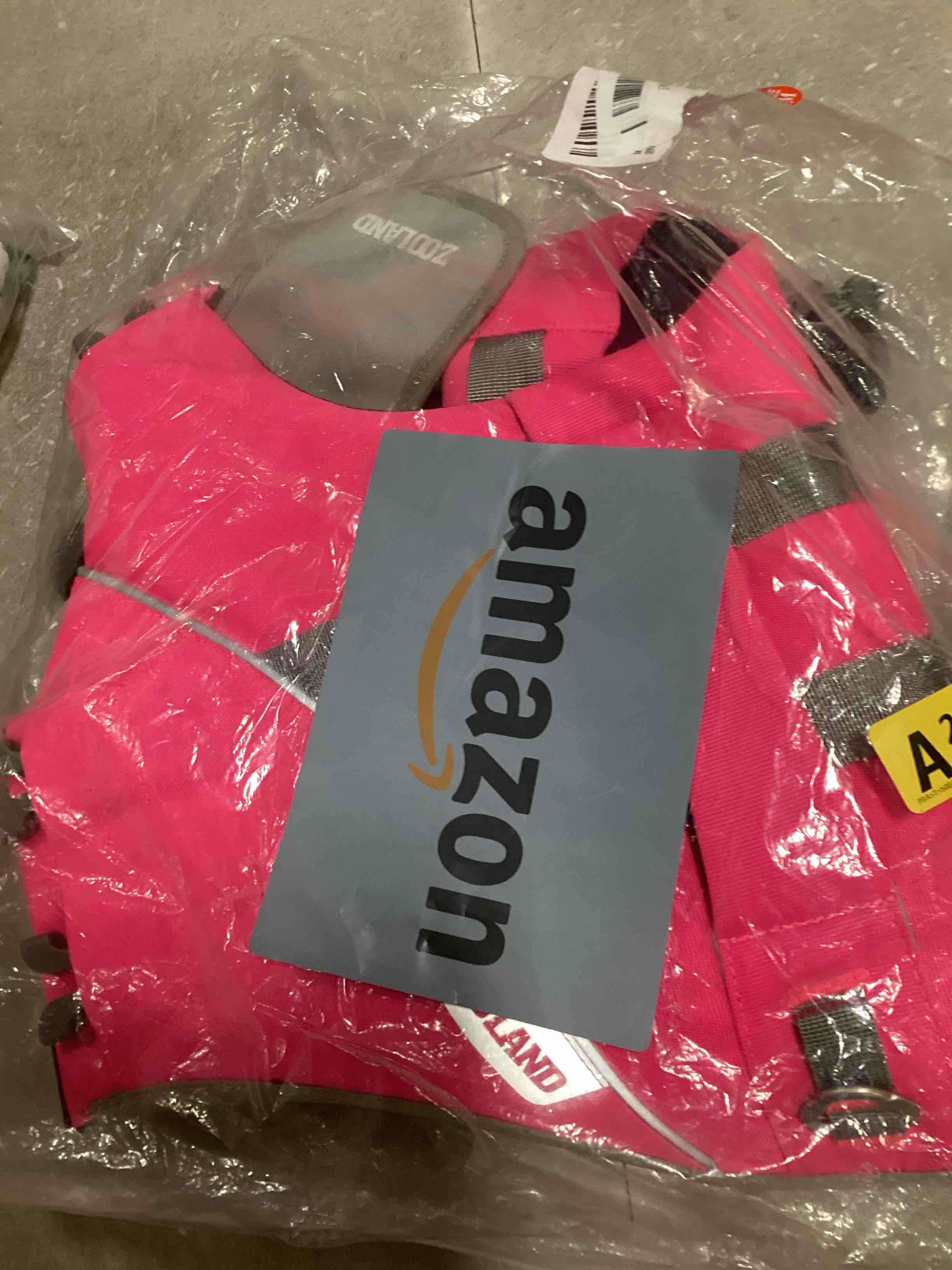 https://s3.amazonaws.com/lotting-images-prod/bidfta/RED6669345_1722612768499.jpeg