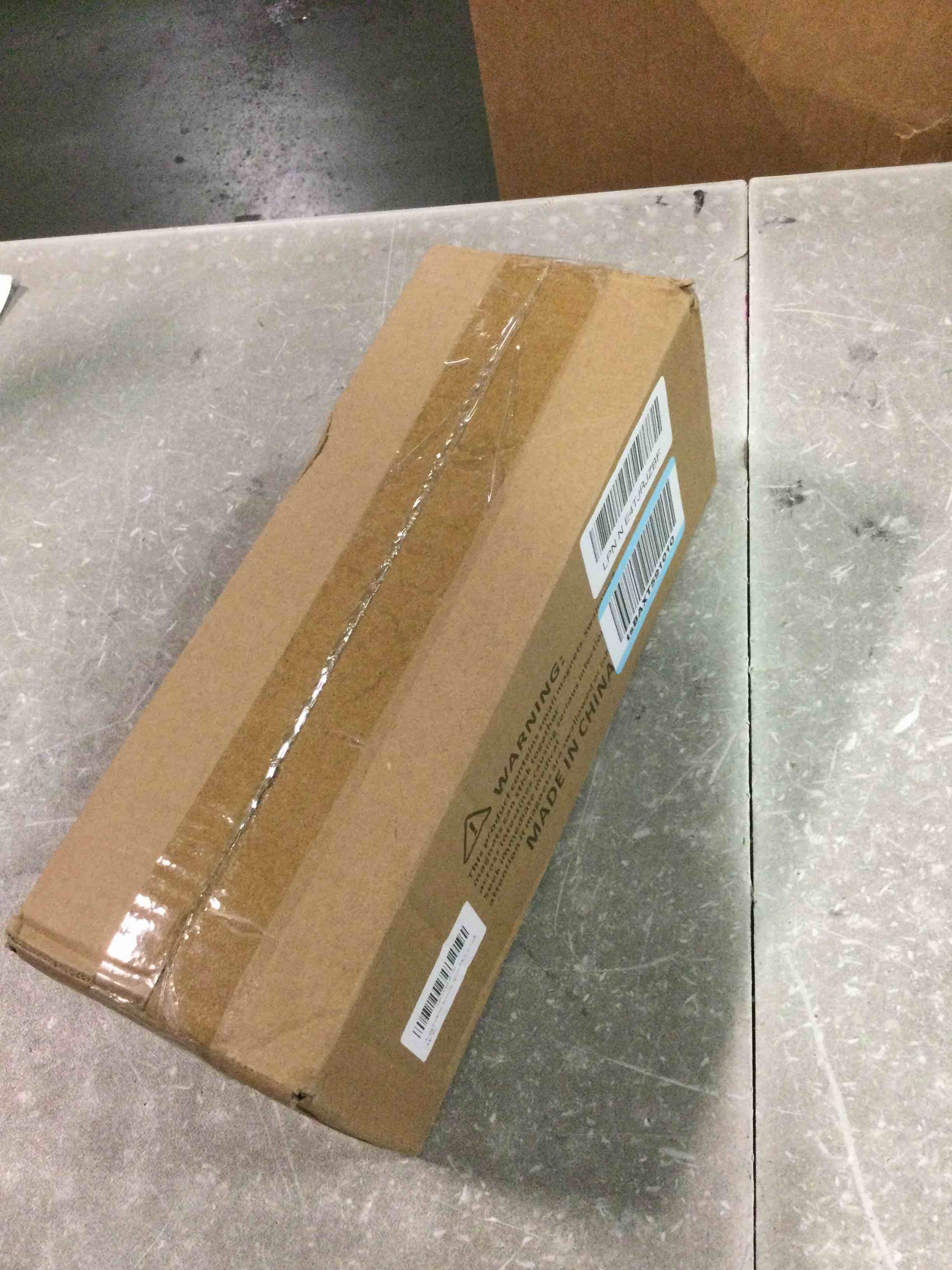 https://s3.amazonaws.com/lotting-images-prod/bidfta/RED6669990_1722480041277.jpeg