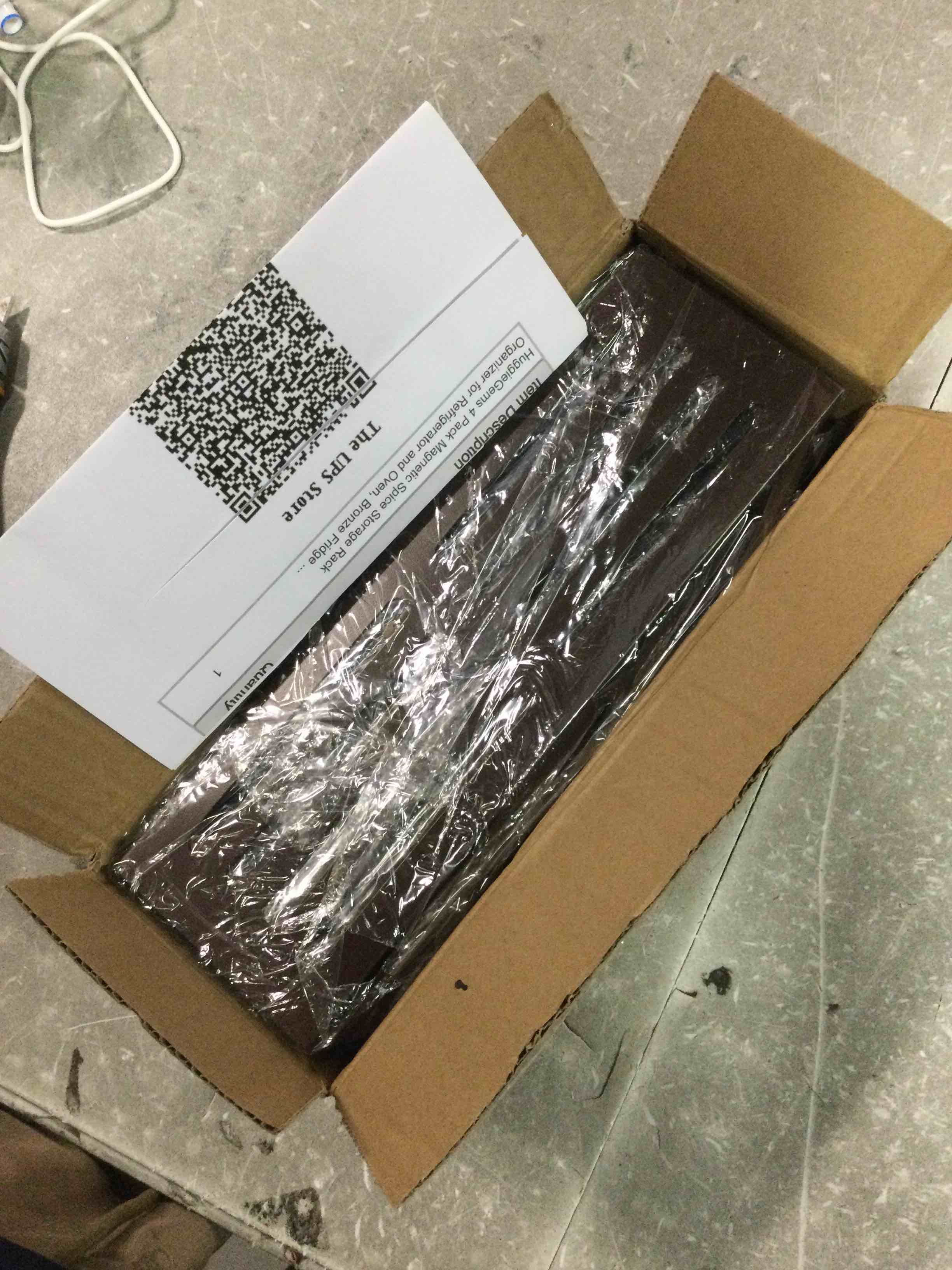 https://s3.amazonaws.com/lotting-images-prod/bidfta/RED6669990_1722480059982.jpeg