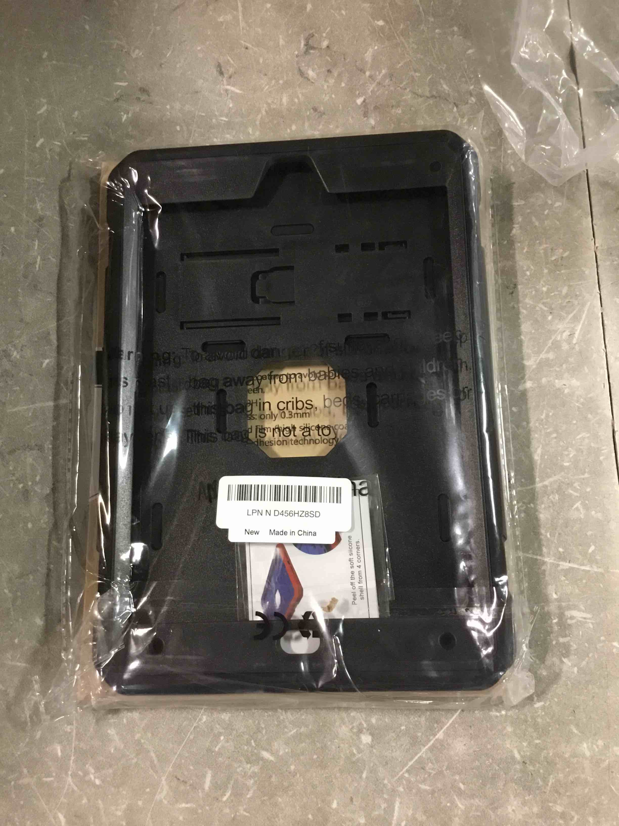 https://s3.amazonaws.com/lotting-images-prod/bidfta/RED6670314_1722539105253.jpeg