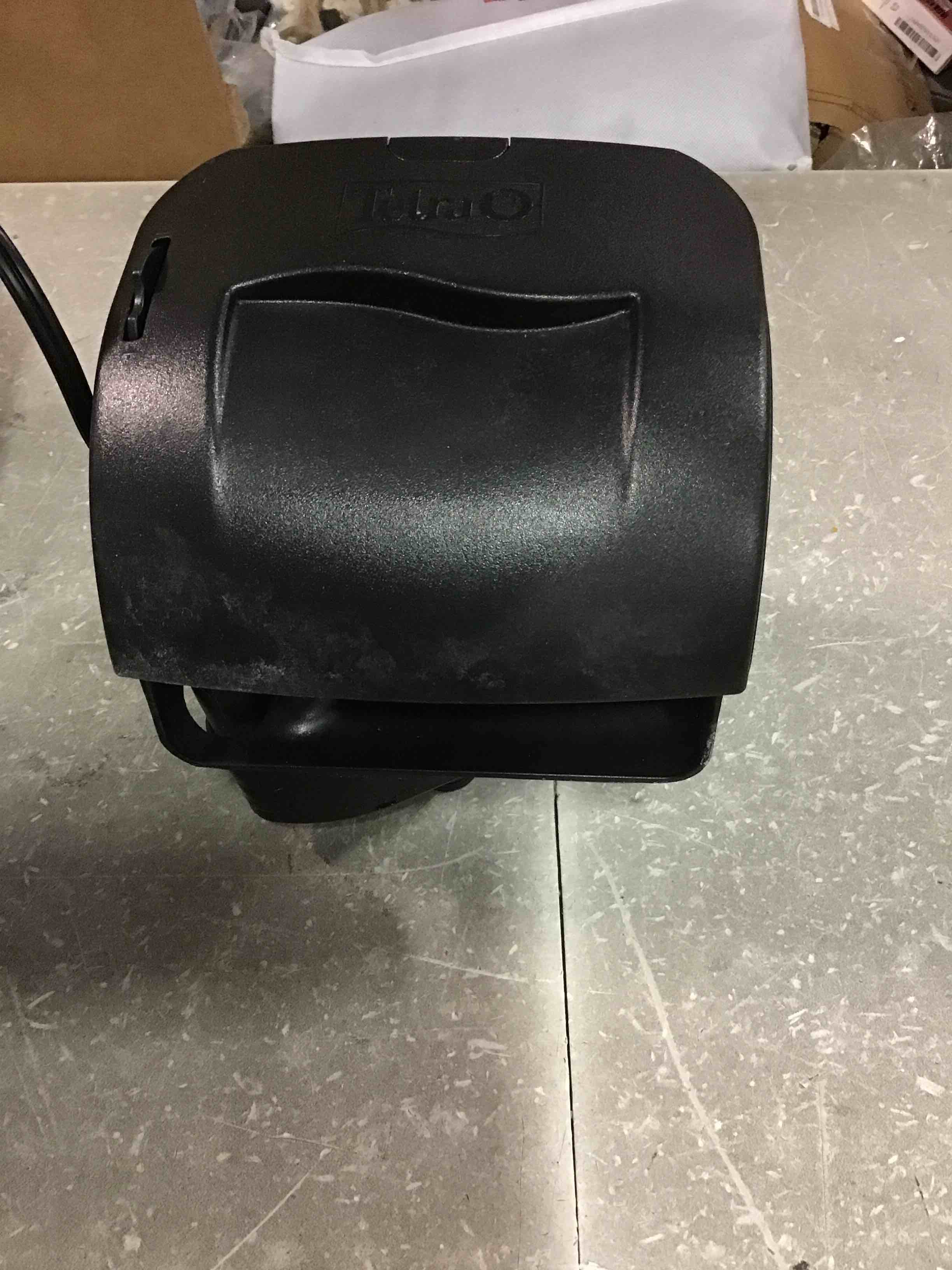 https://s3.amazonaws.com/lotting-images-prod/bidfta/RED6670466_1722609150248.jpeg
