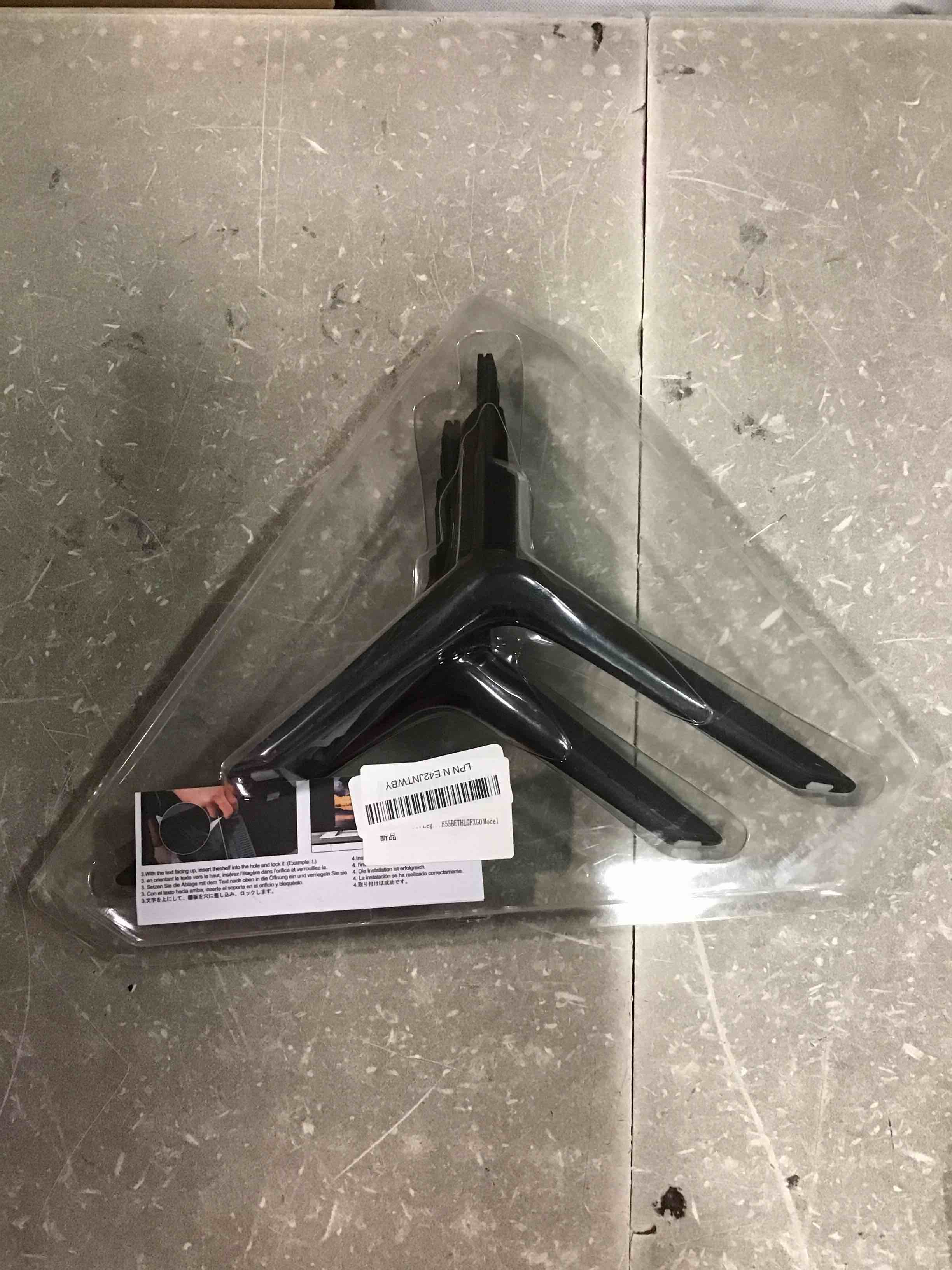https://s3.amazonaws.com/lotting-images-prod/bidfta/RED6670518_1722613300576.jpeg