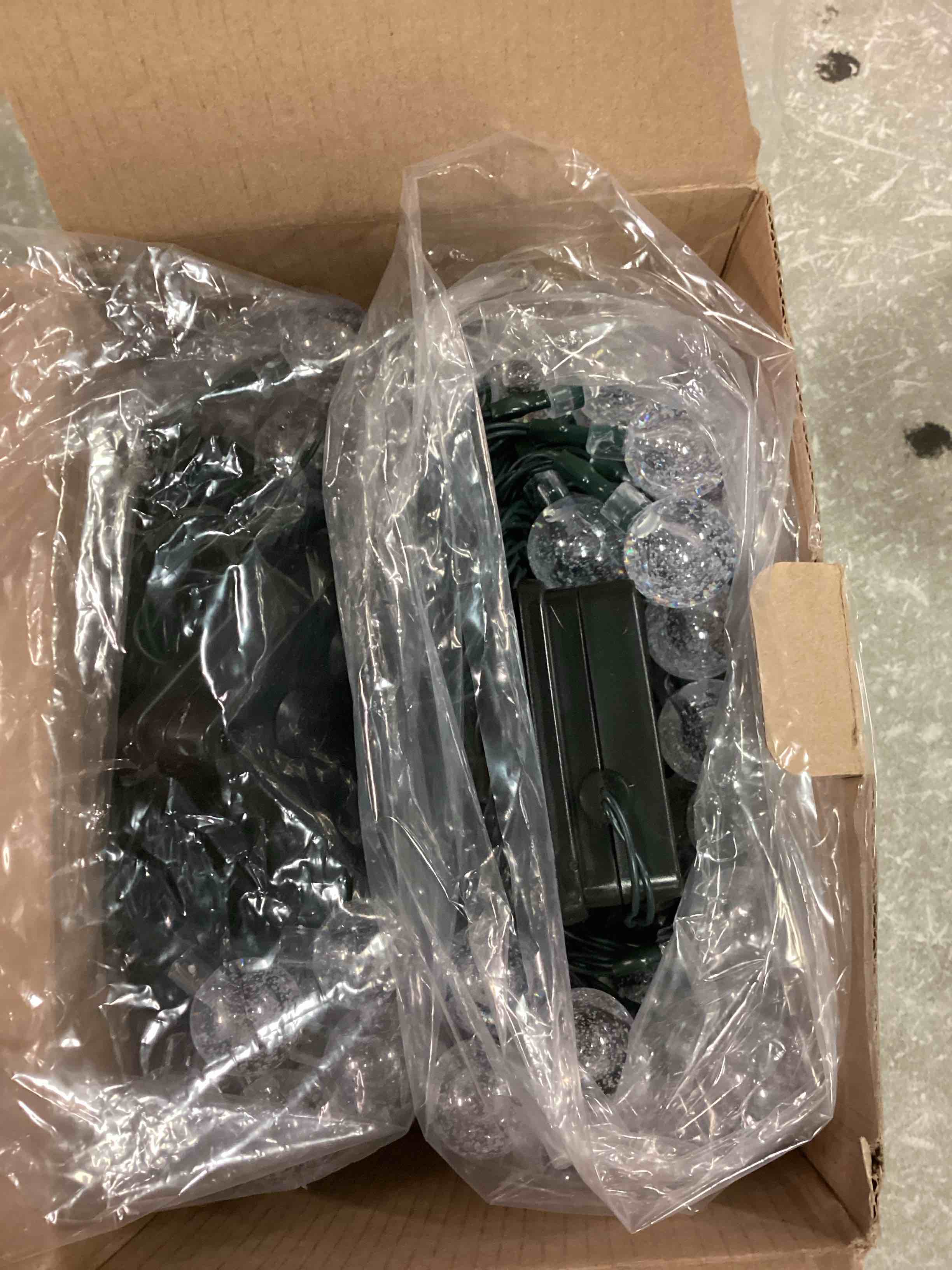 https://s3.amazonaws.com/lotting-images-prod/bidfta/RED6670803_1722869507291.jpeg