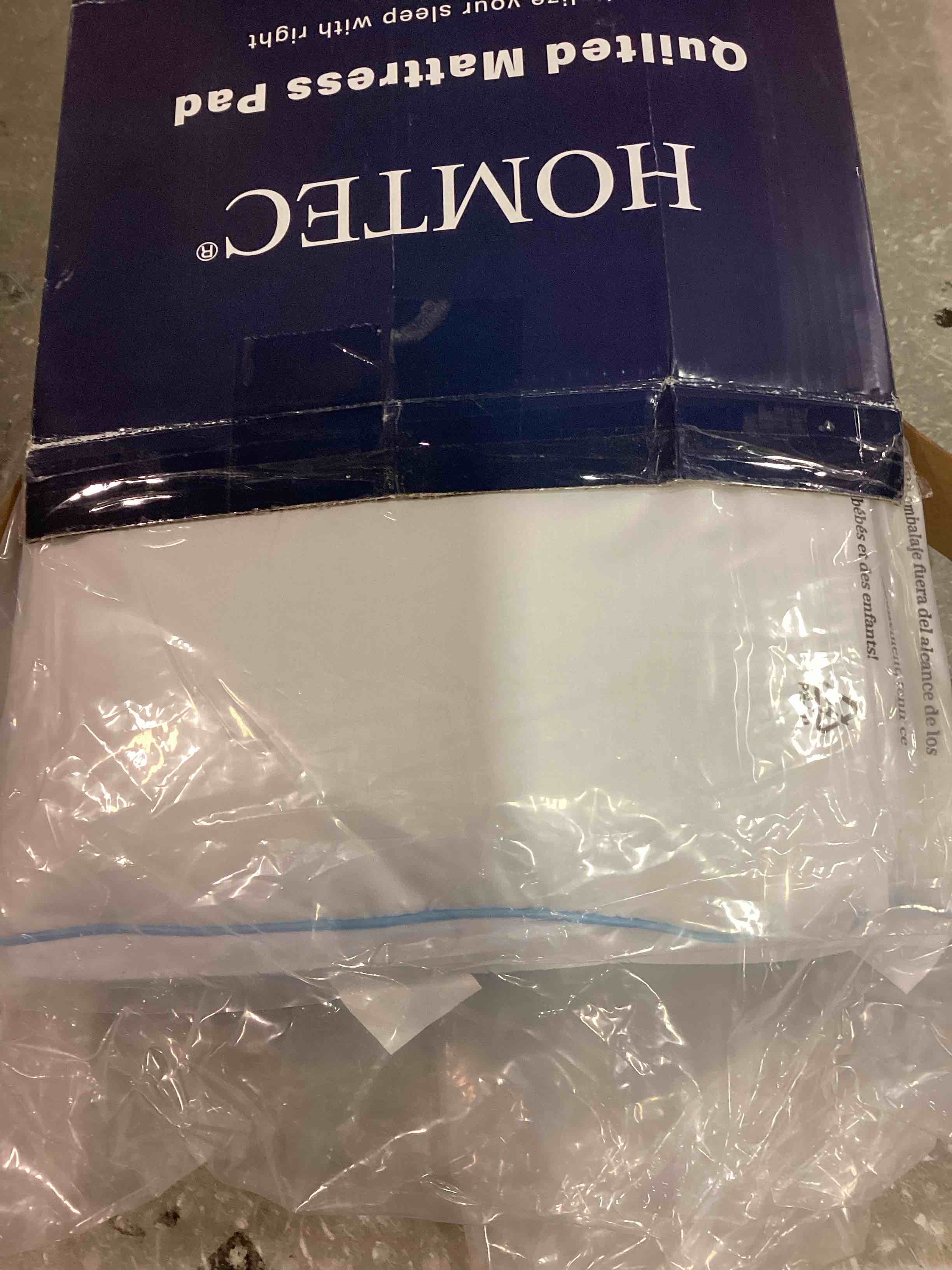 https://s3.amazonaws.com/lotting-images-prod/bidfta/RED6670821_1722870971589.jpeg