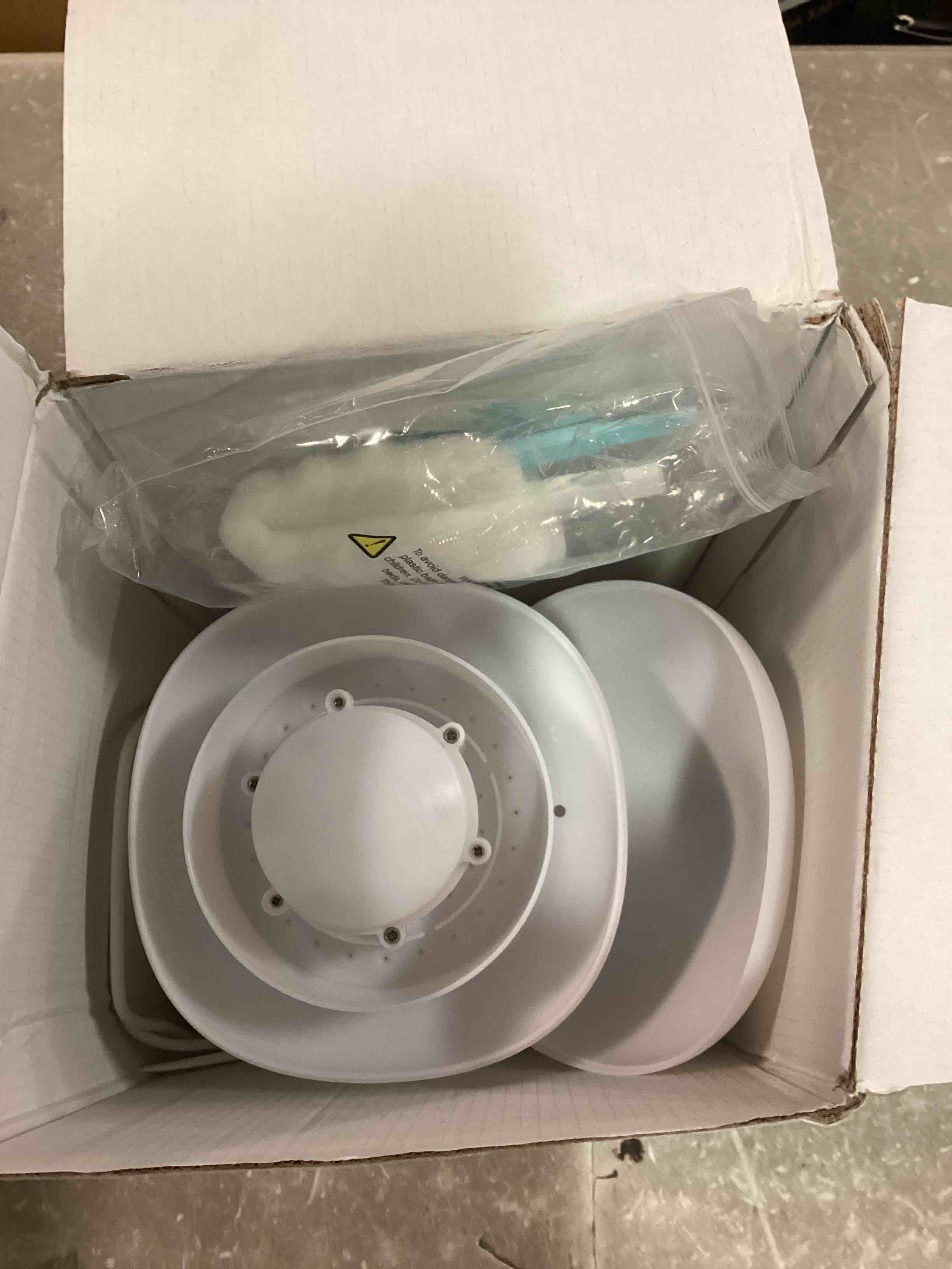 https://s3.amazonaws.com/lotting-images-prod/bidfta/RED6670823_1722871209869.jpeg