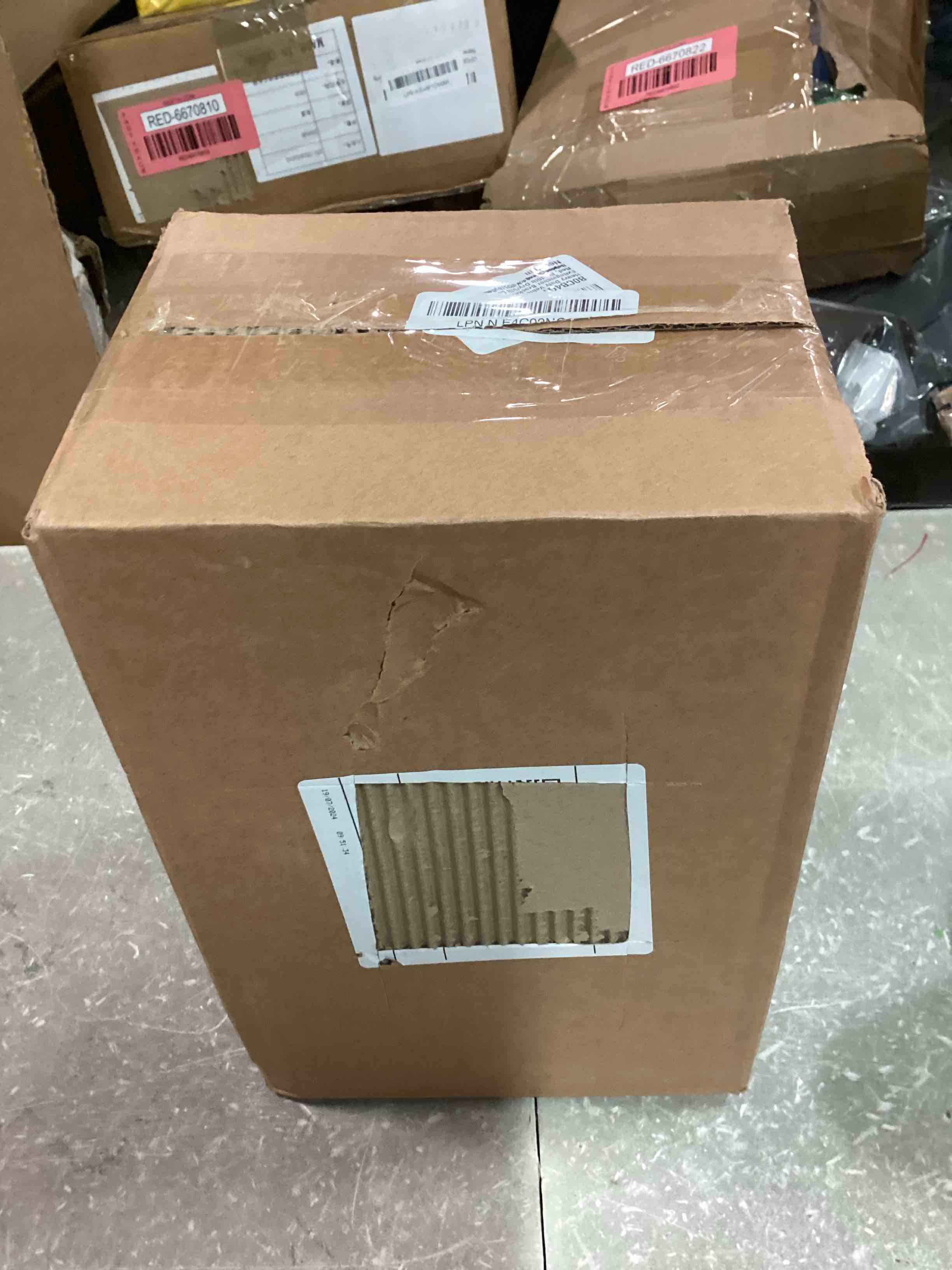 https://s3.amazonaws.com/lotting-images-prod/bidfta/RED6670828_1722871527619.jpeg