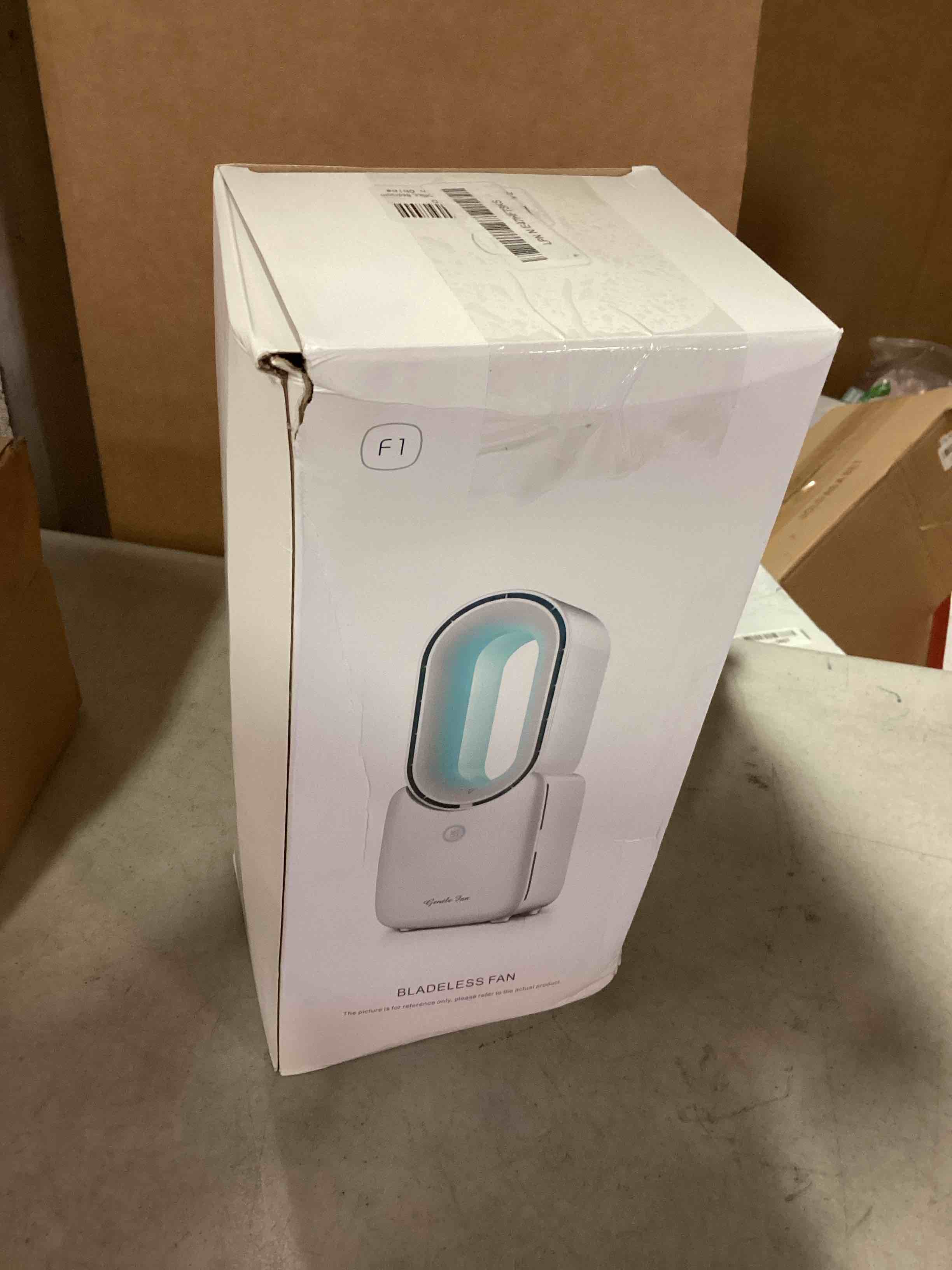 https://s3.amazonaws.com/lotting-images-prod/bidfta/RED6672553_1722368727387.jpeg