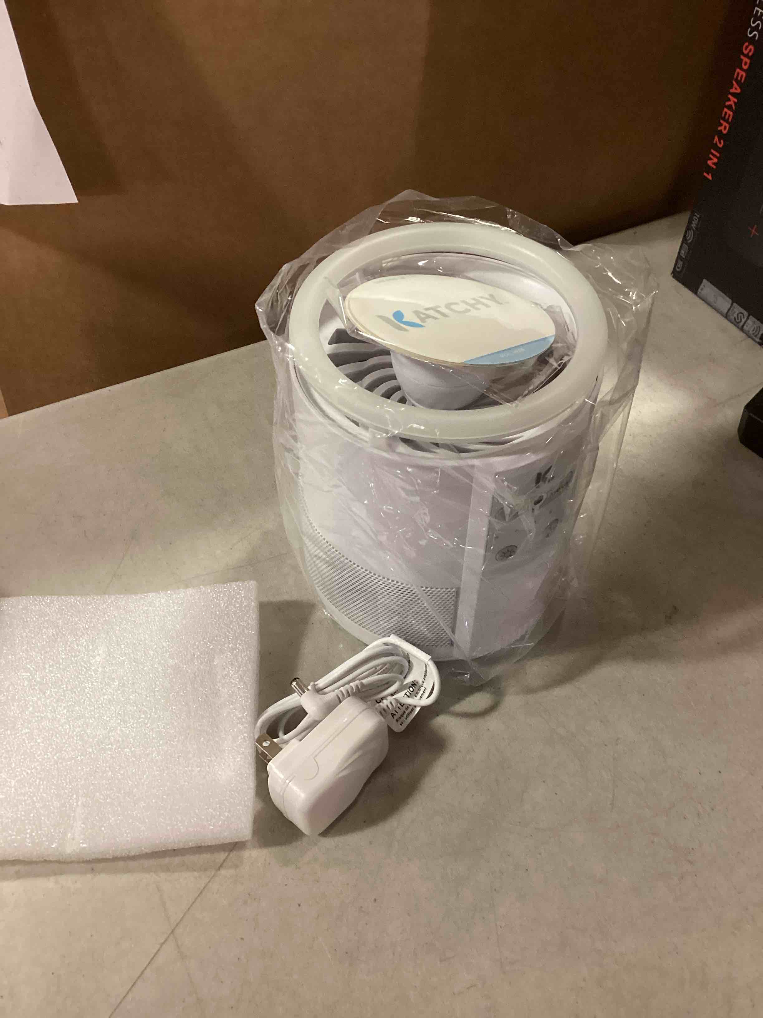 https://s3.amazonaws.com/lotting-images-prod/bidfta/RED6672993_1722531322541.jpeg
