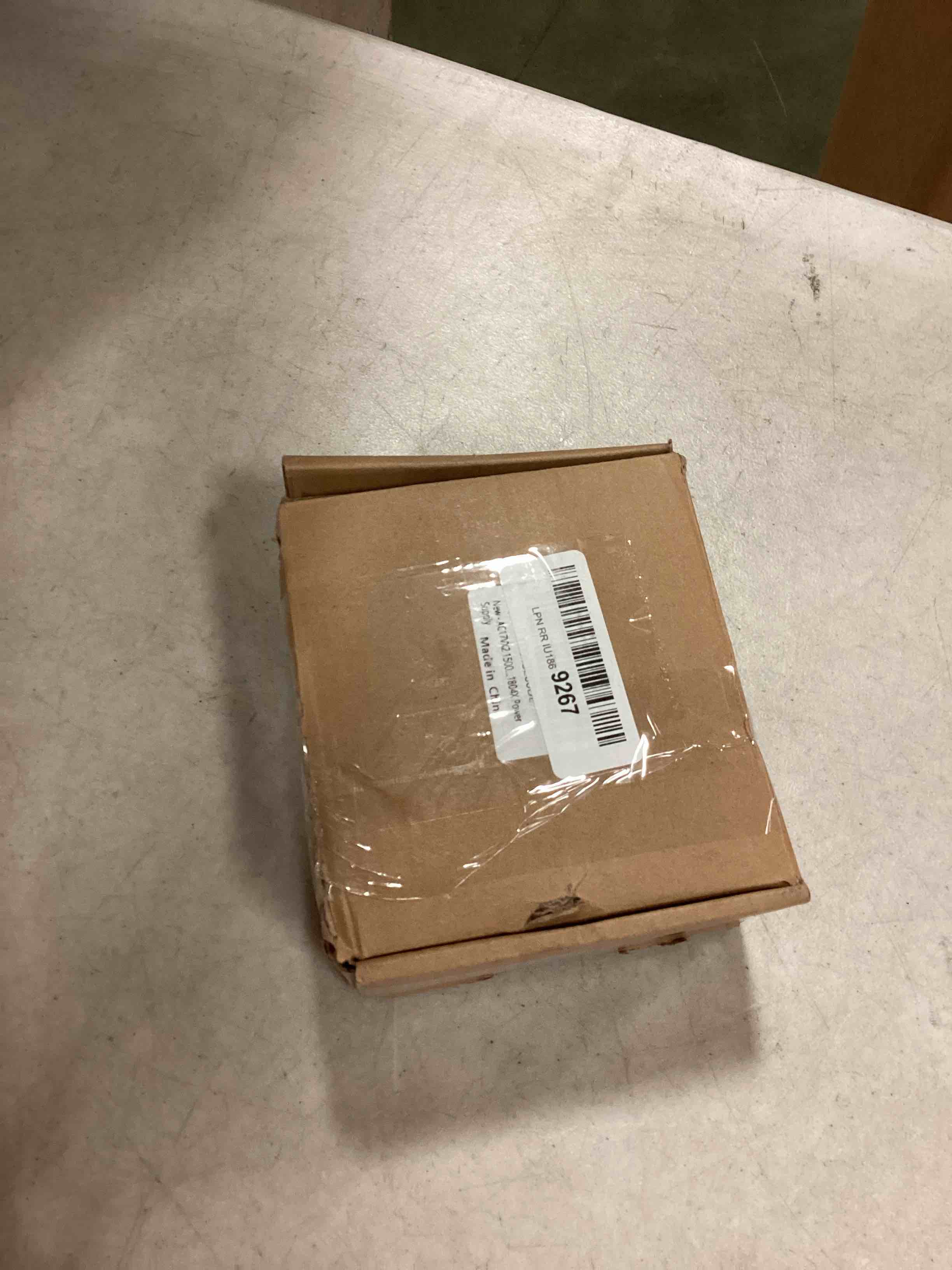 https://s3.amazonaws.com/lotting-images-prod/bidfta/RED6673261_1722613283320.jpeg