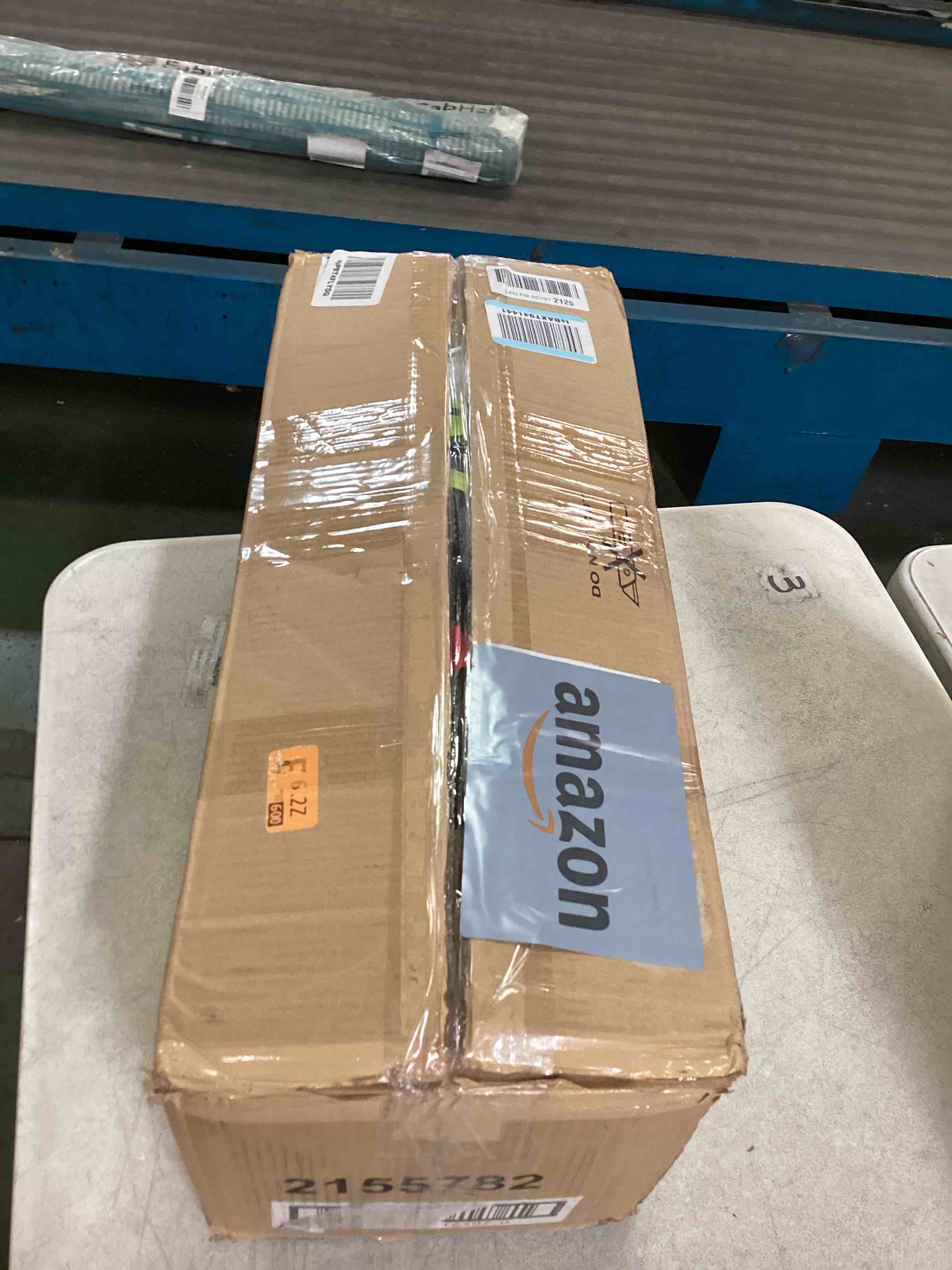 https://s3.amazonaws.com/lotting-images-prod/bidfta/RED6673814_1722974482136.jpeg