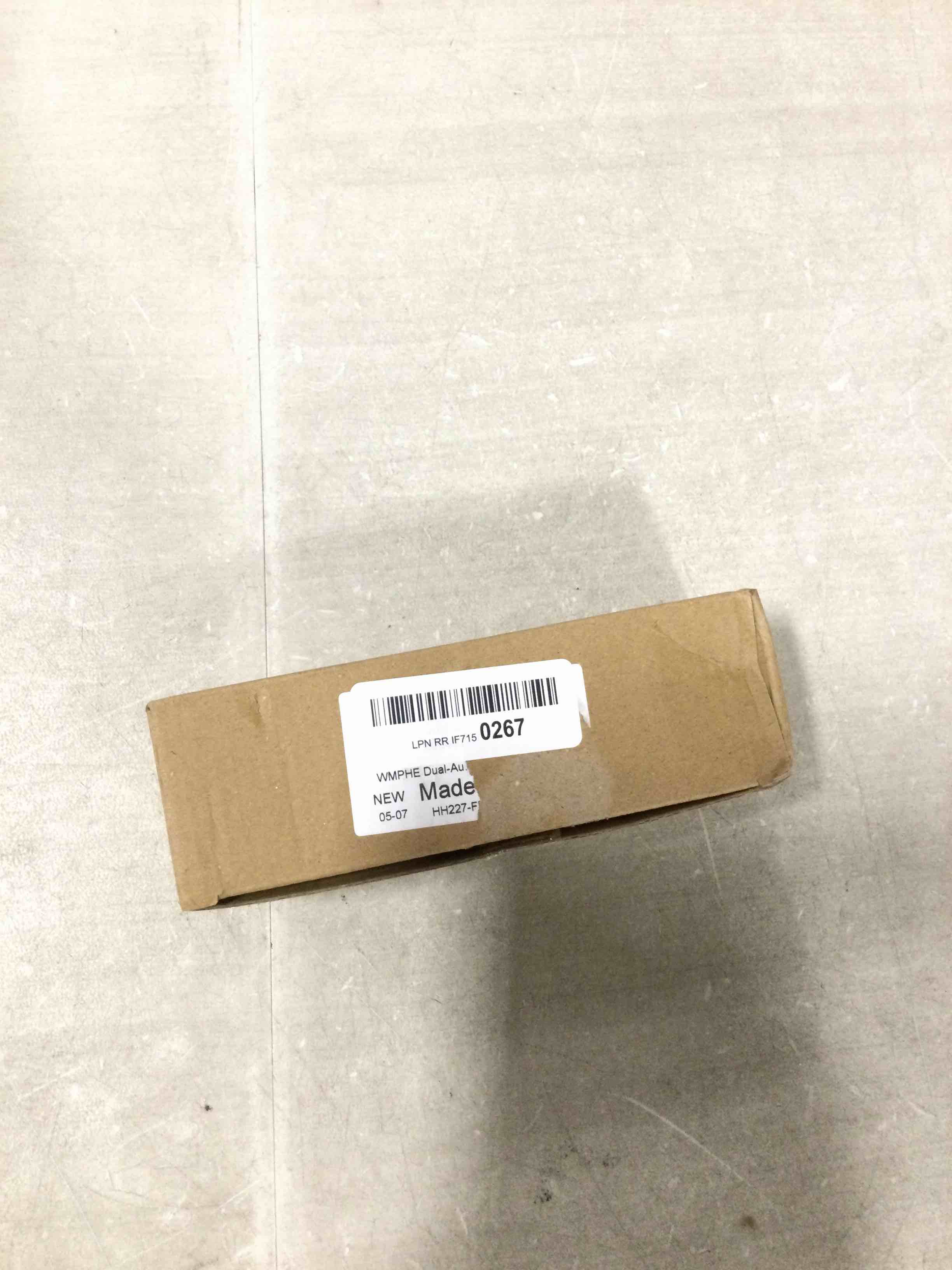 https://s3.amazonaws.com/lotting-images-prod/bidfta/RED6674064_1722445534963.jpeg