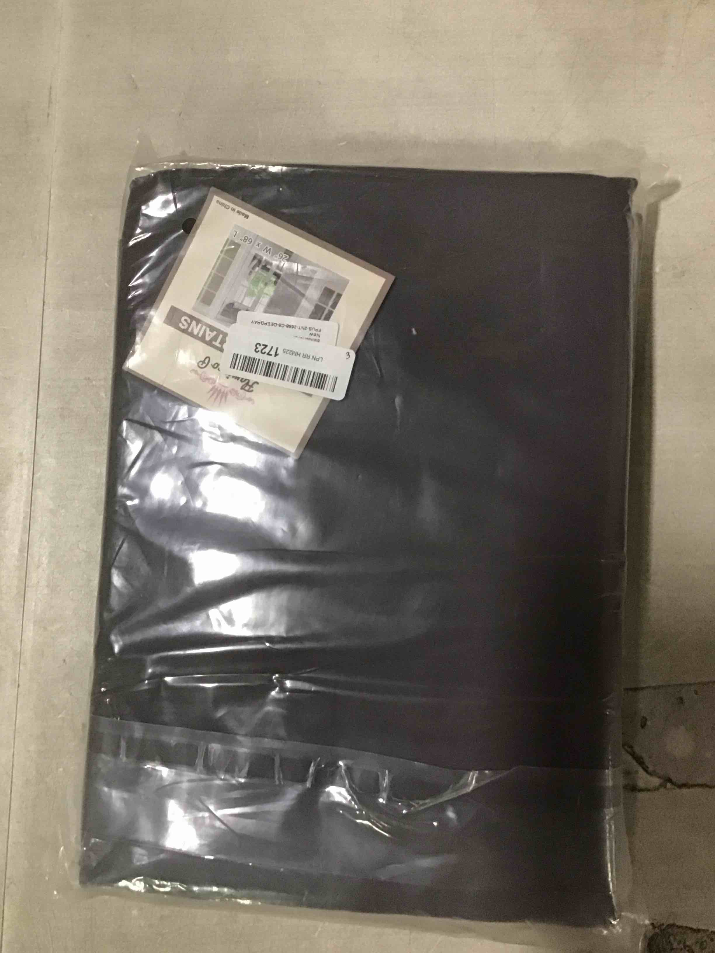 https://s3.amazonaws.com/lotting-images-prod/bidfta/RED6674118_1722451627395.jpeg