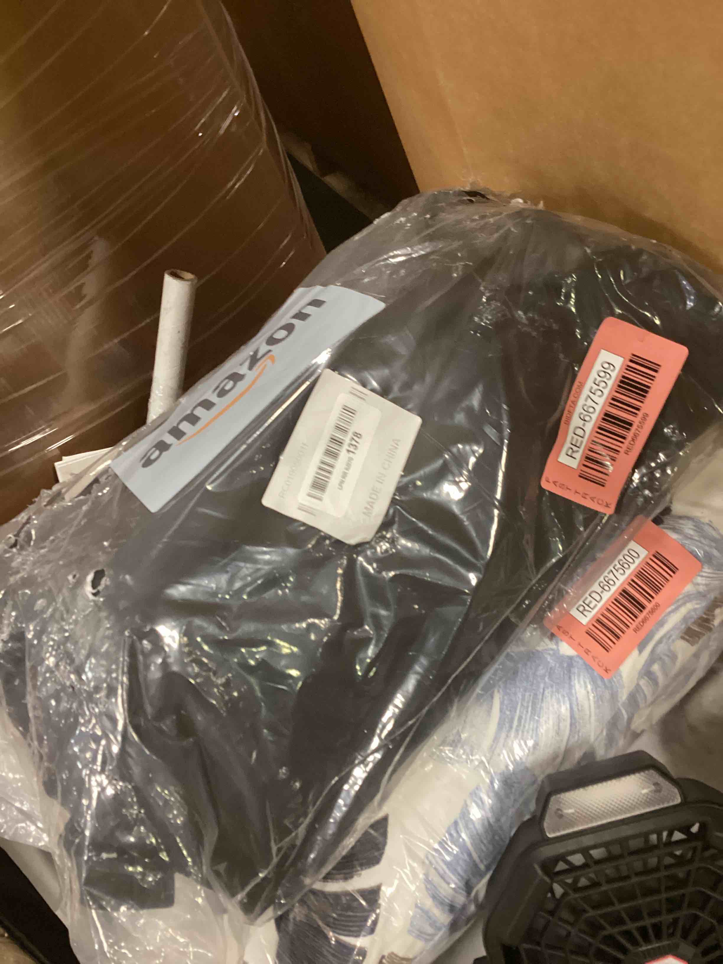 https://s3.amazonaws.com/lotting-images-prod/bidfta/RED6675599_1722345837255.jpeg