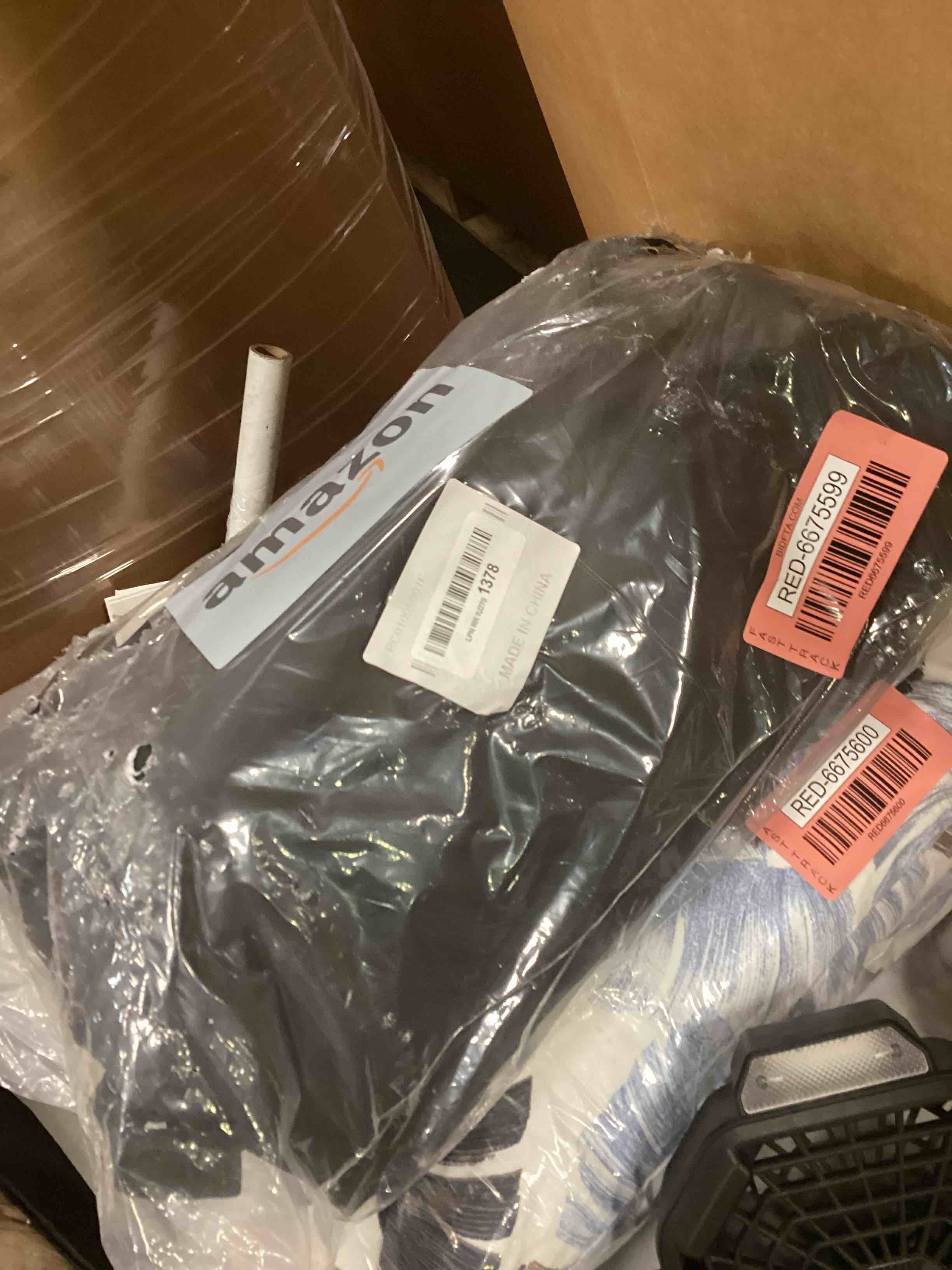 https://s3.amazonaws.com/lotting-images-prod/bidfta/RED6675599_1722345838546.jpeg