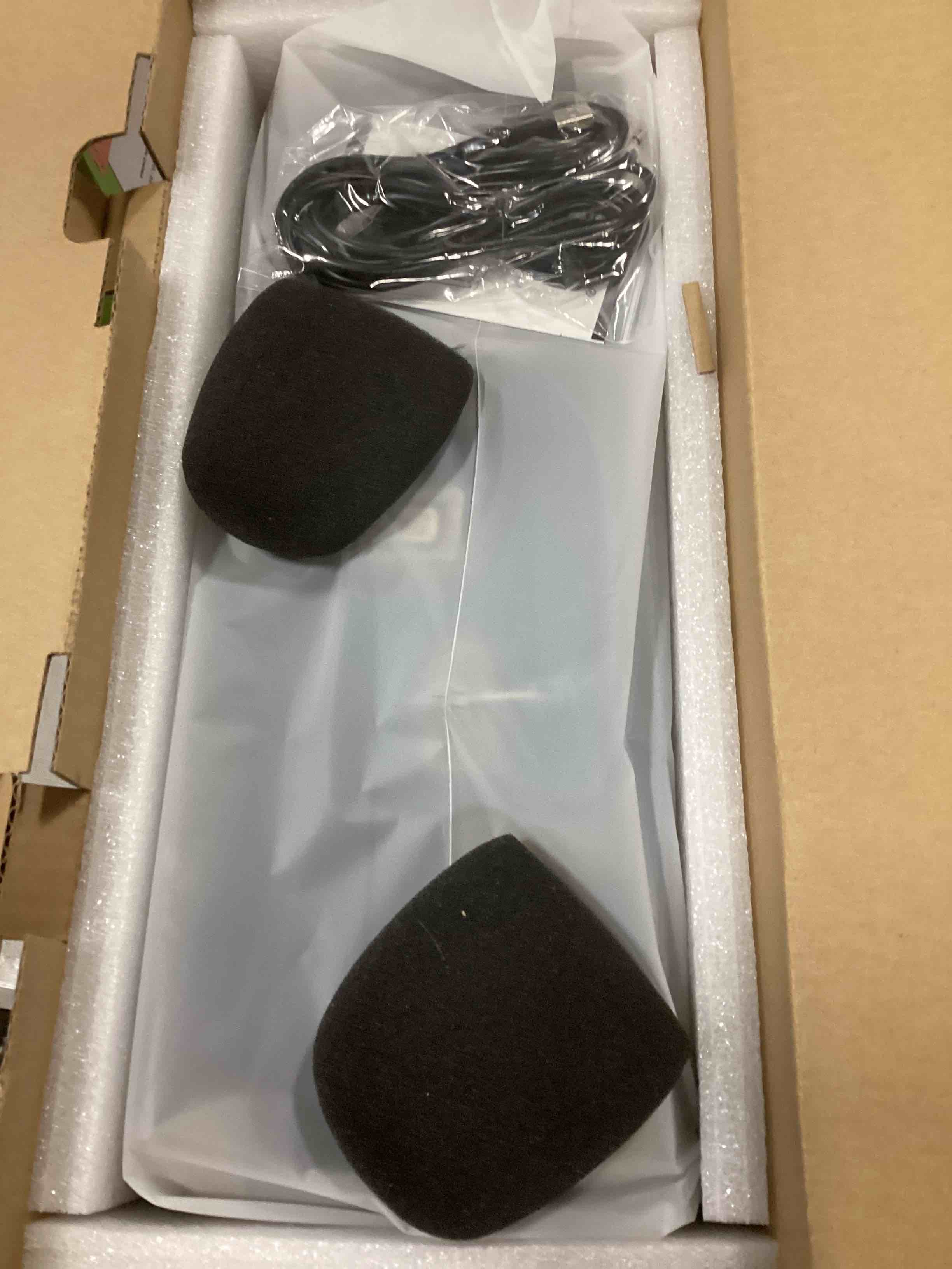 https://s3.amazonaws.com/lotting-images-prod/bidfta/RED6675646_1722351702019.jpeg