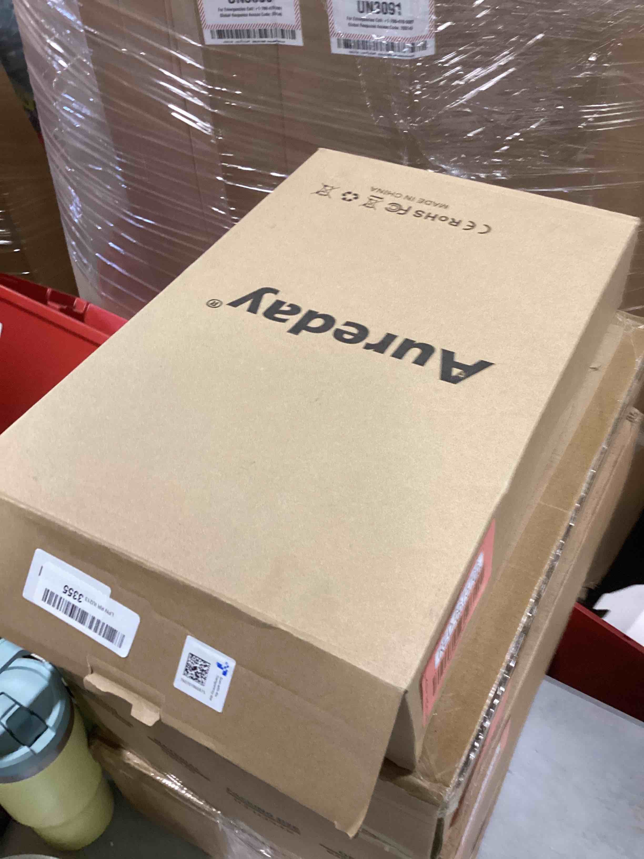 https://s3.amazonaws.com/lotting-images-prod/bidfta/RED6675766_1722360140449.jpeg