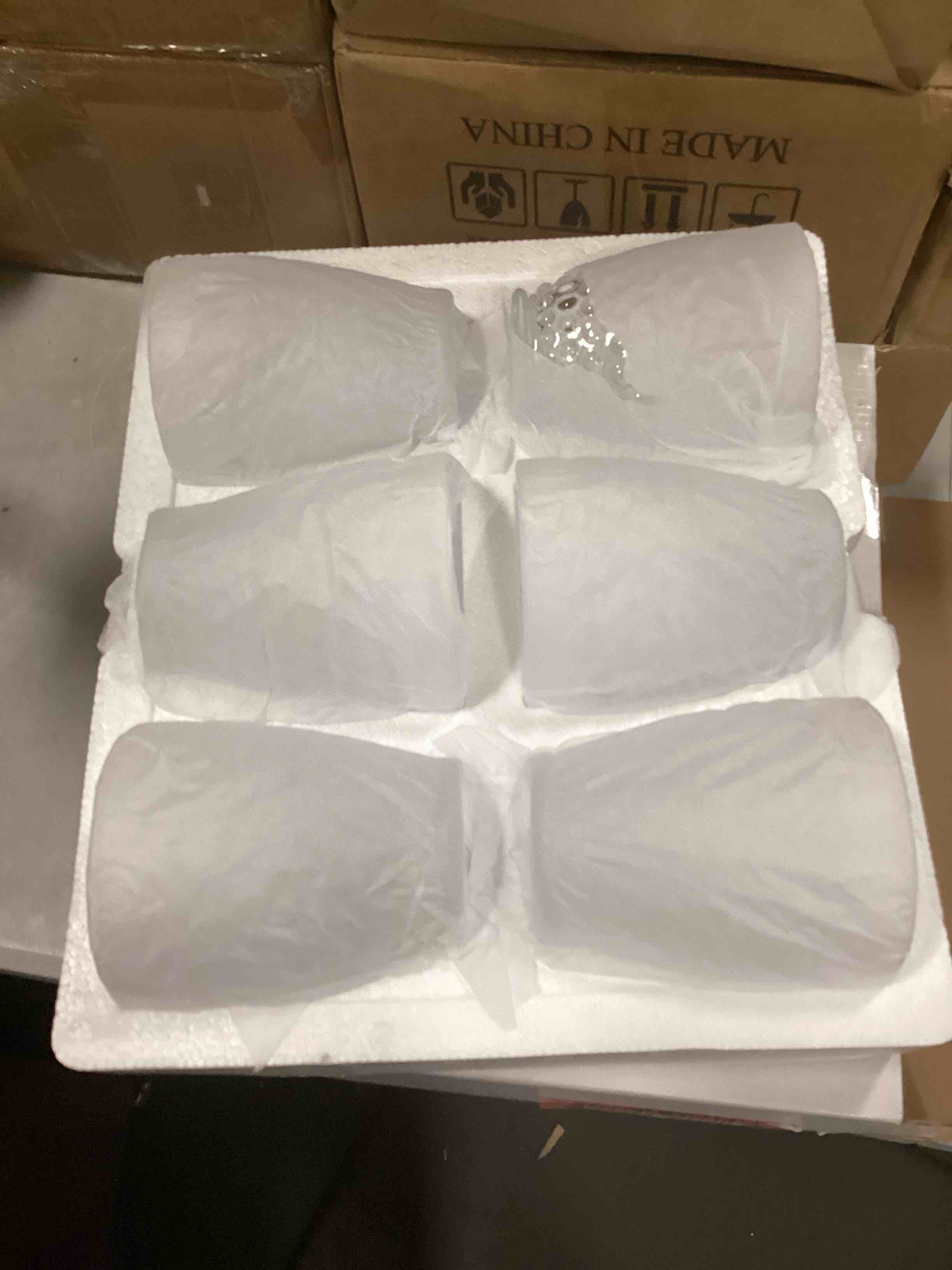 https://s3.amazonaws.com/lotting-images-prod/bidfta/RED6675773_1722359644765.jpeg