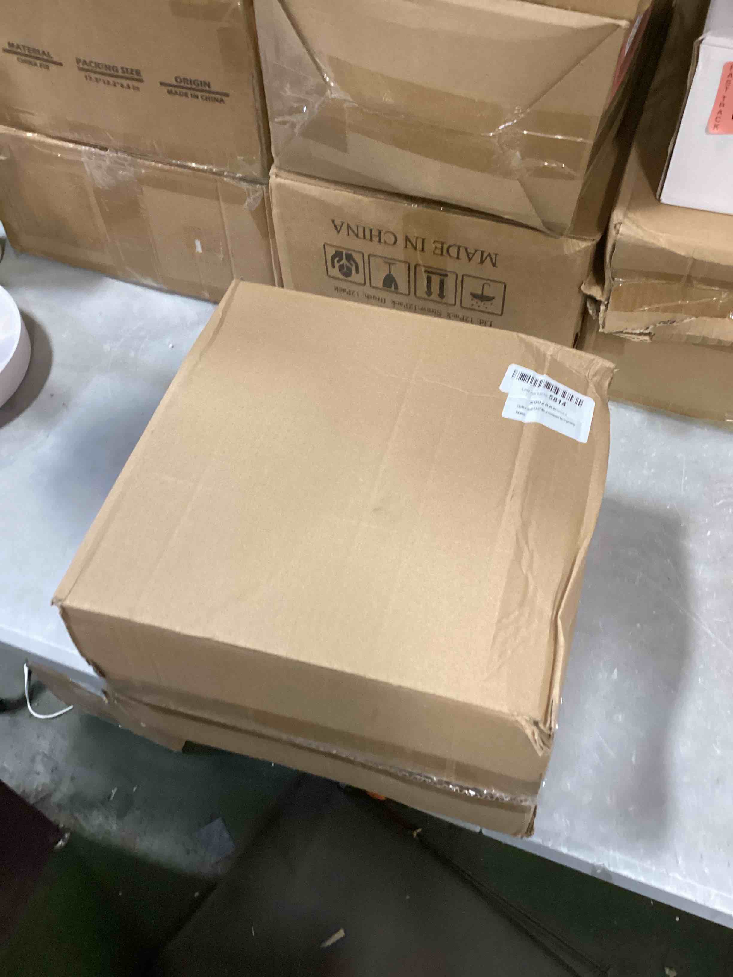 https://s3.amazonaws.com/lotting-images-prod/bidfta/RED6675778_1722359234867.jpeg