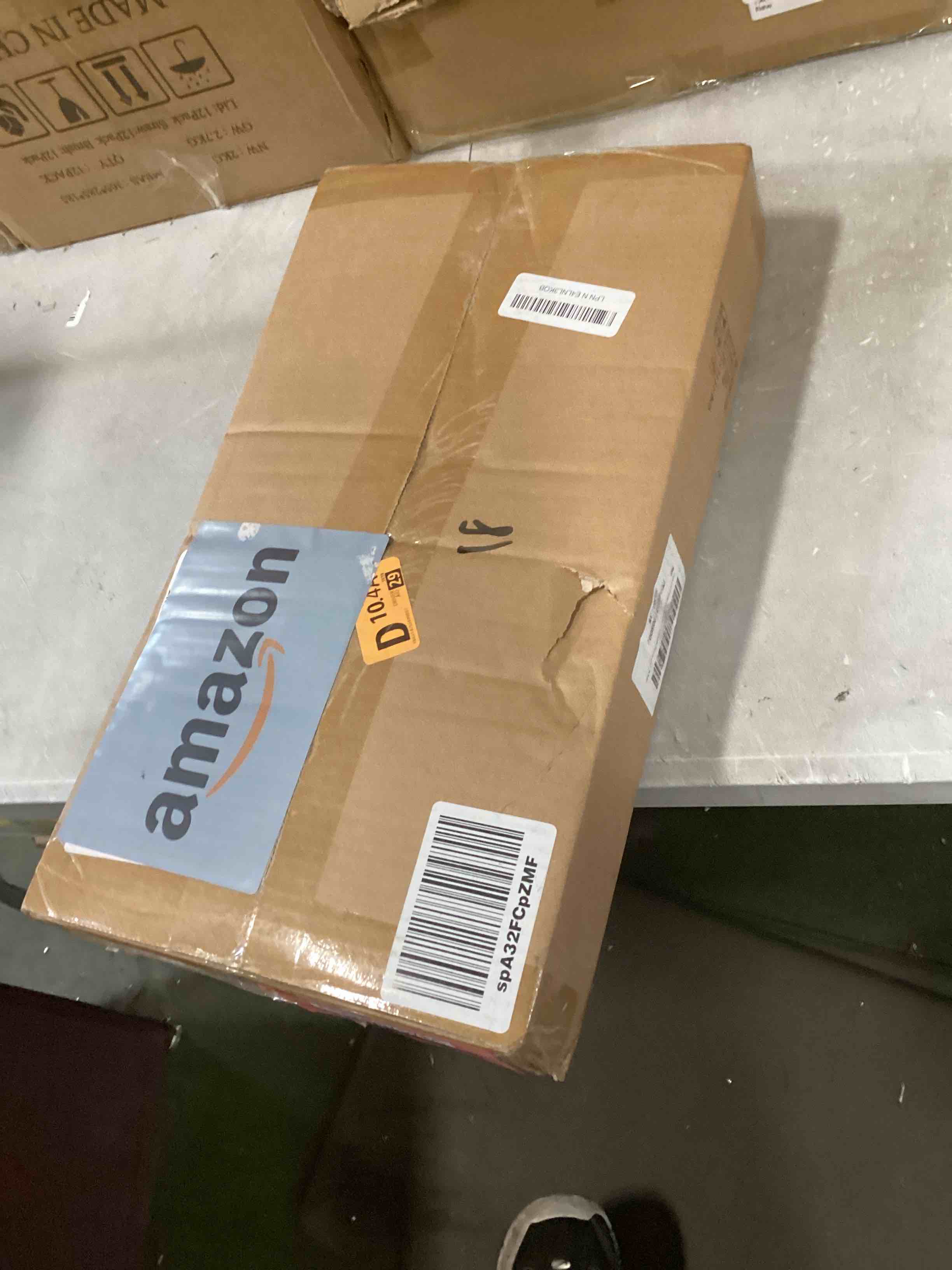 https://s3.amazonaws.com/lotting-images-prod/bidfta/RED6675785_1722359163223.jpeg