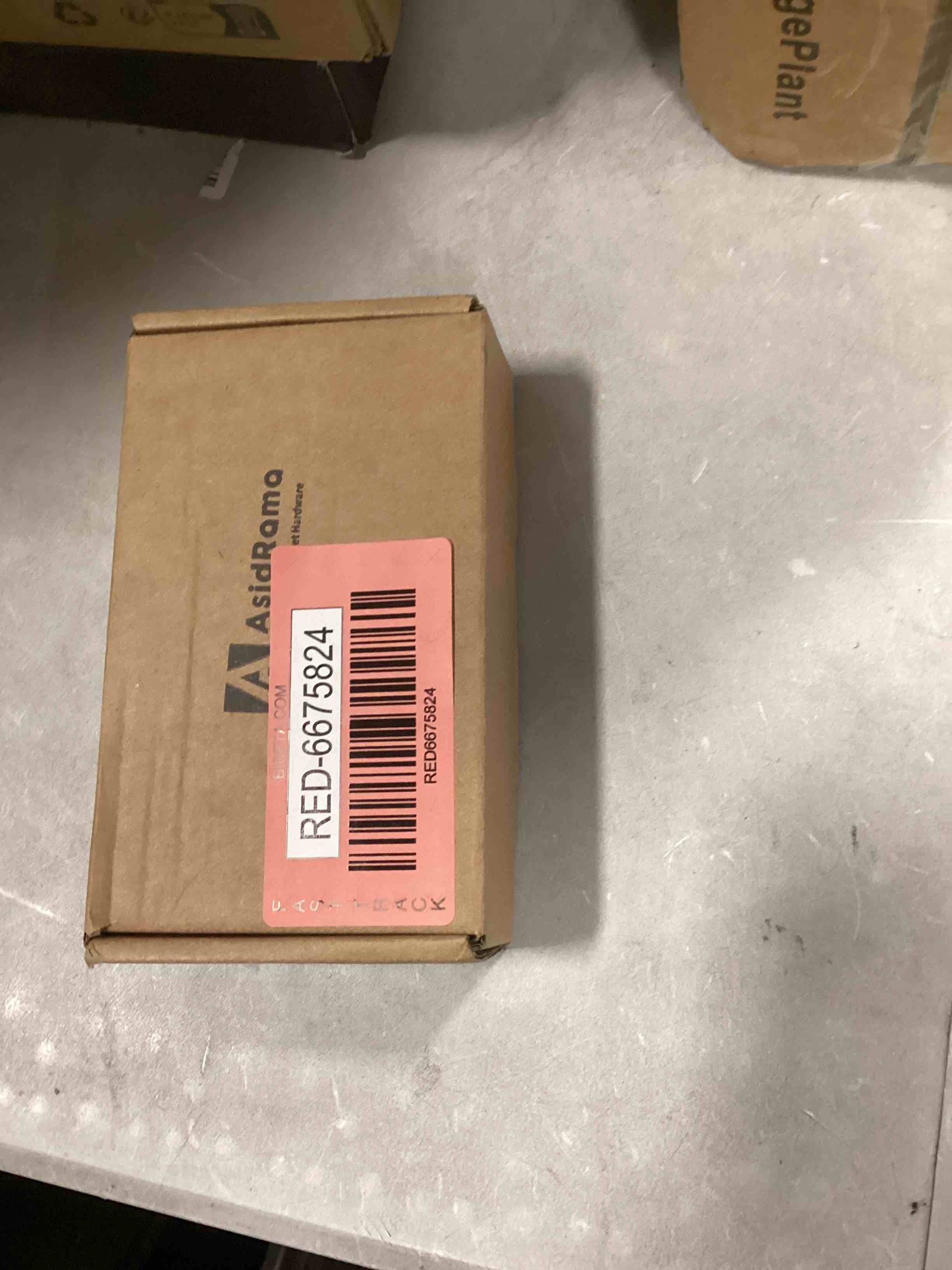 https://s3.amazonaws.com/lotting-images-prod/bidfta/RED6675824_1722361498549.jpeg