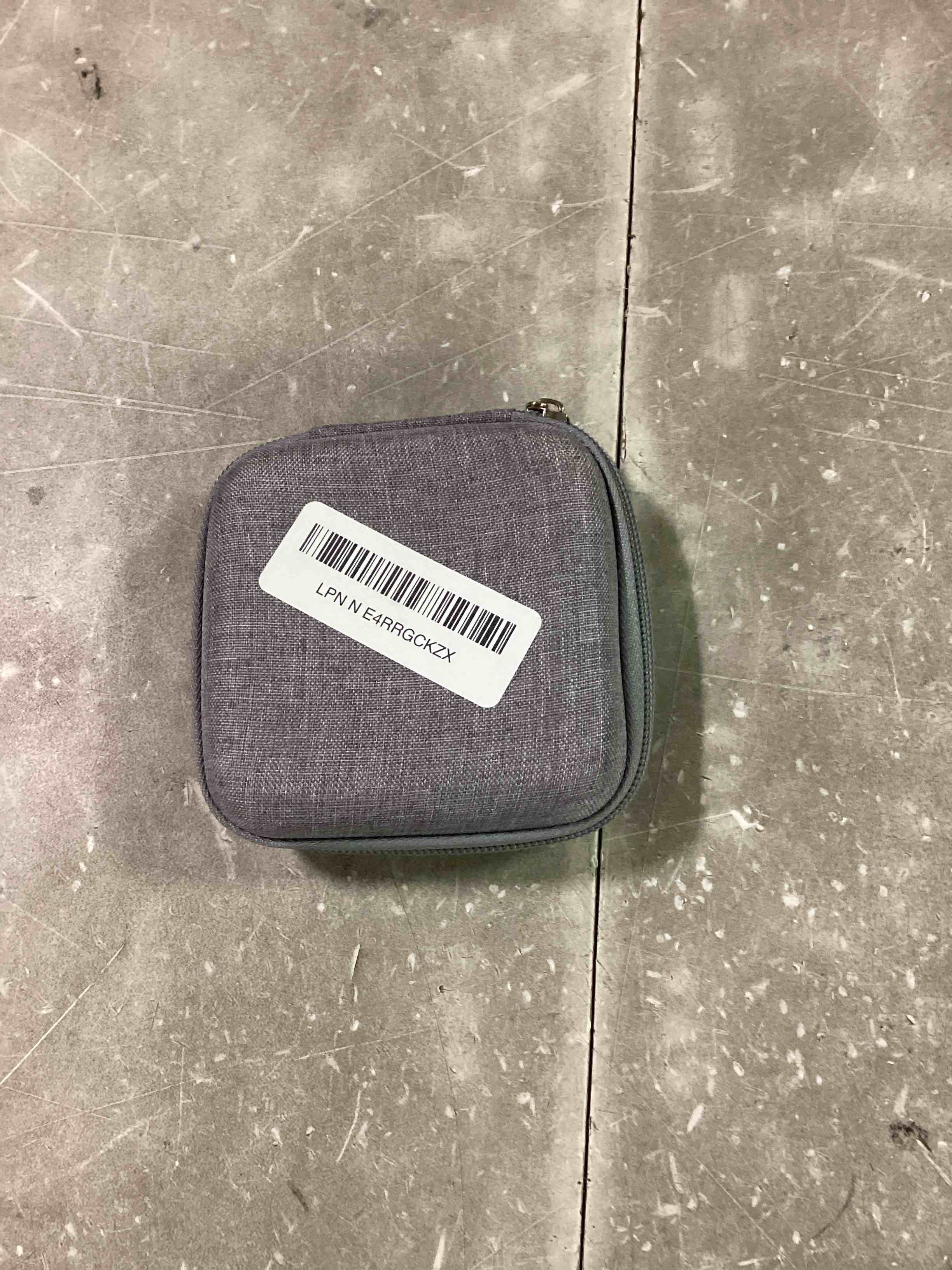 https://s3.amazonaws.com/lotting-images-prod/bidfta/RED6676952_1722275393509.jpeg