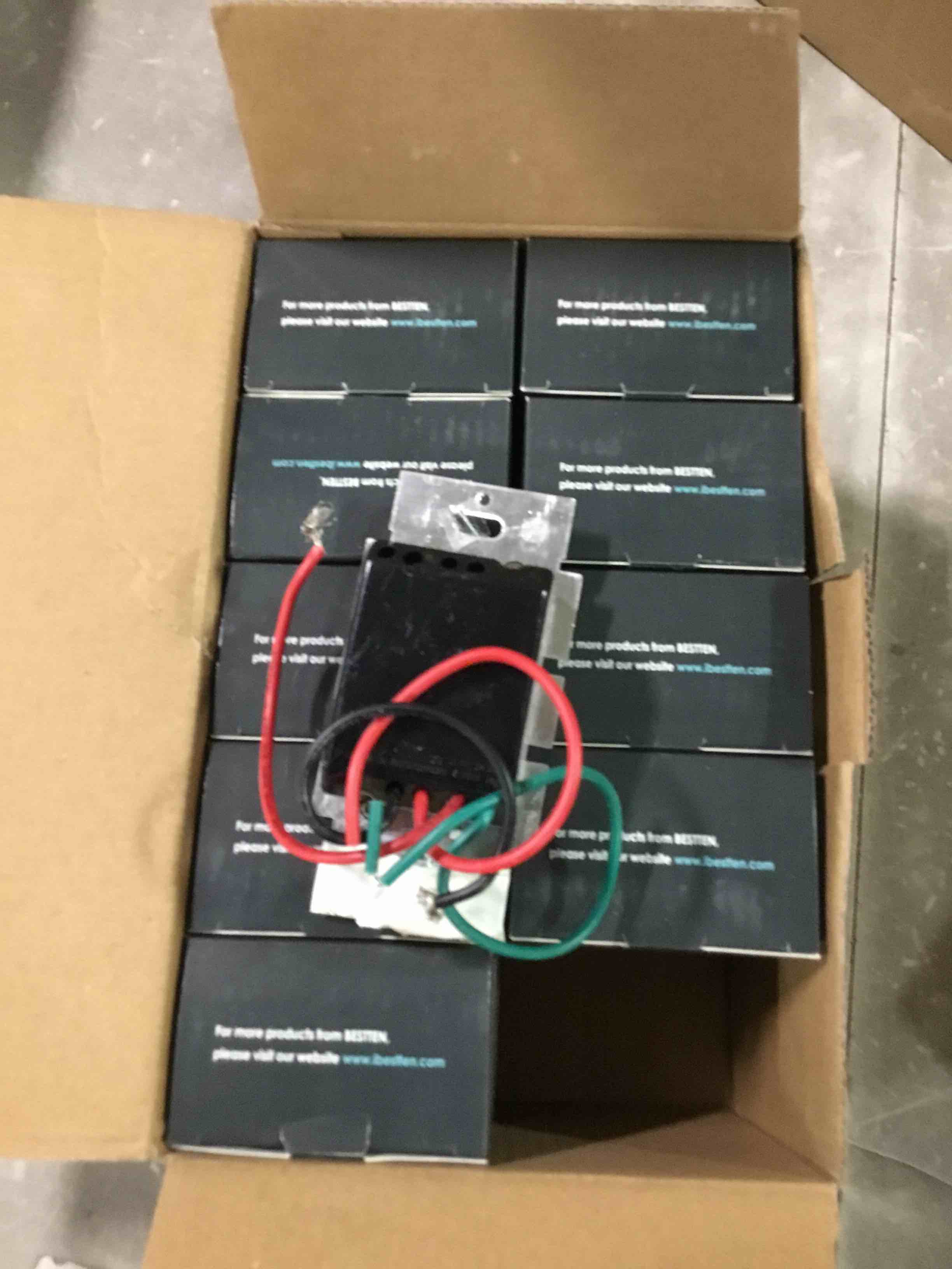 https://s3.amazonaws.com/lotting-images-prod/bidfta/RED6677593_1722956081505.jpeg