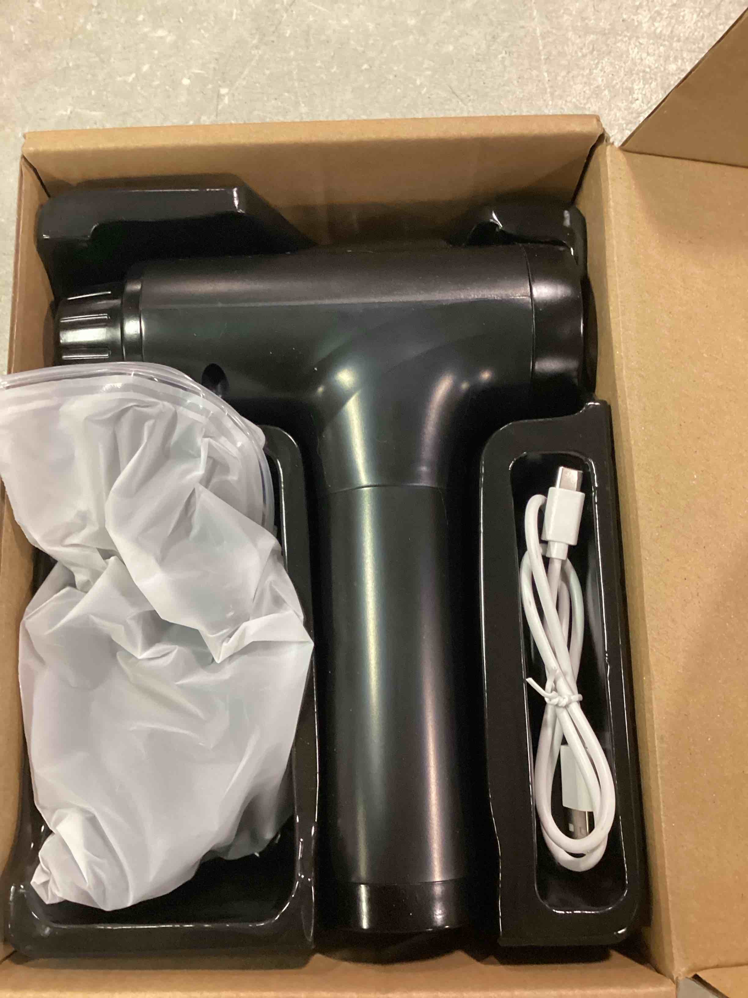 https://s3.amazonaws.com/lotting-images-prod/bidfta/RED6678452_1722267244815.jpeg