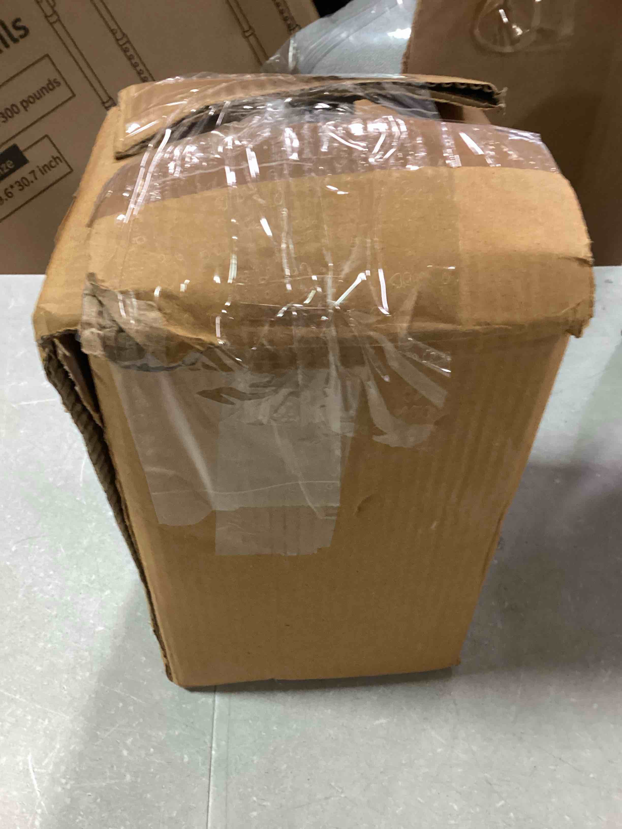 https://s3.amazonaws.com/lotting-images-prod/bidfta/RED6678655_1722347786501.jpeg