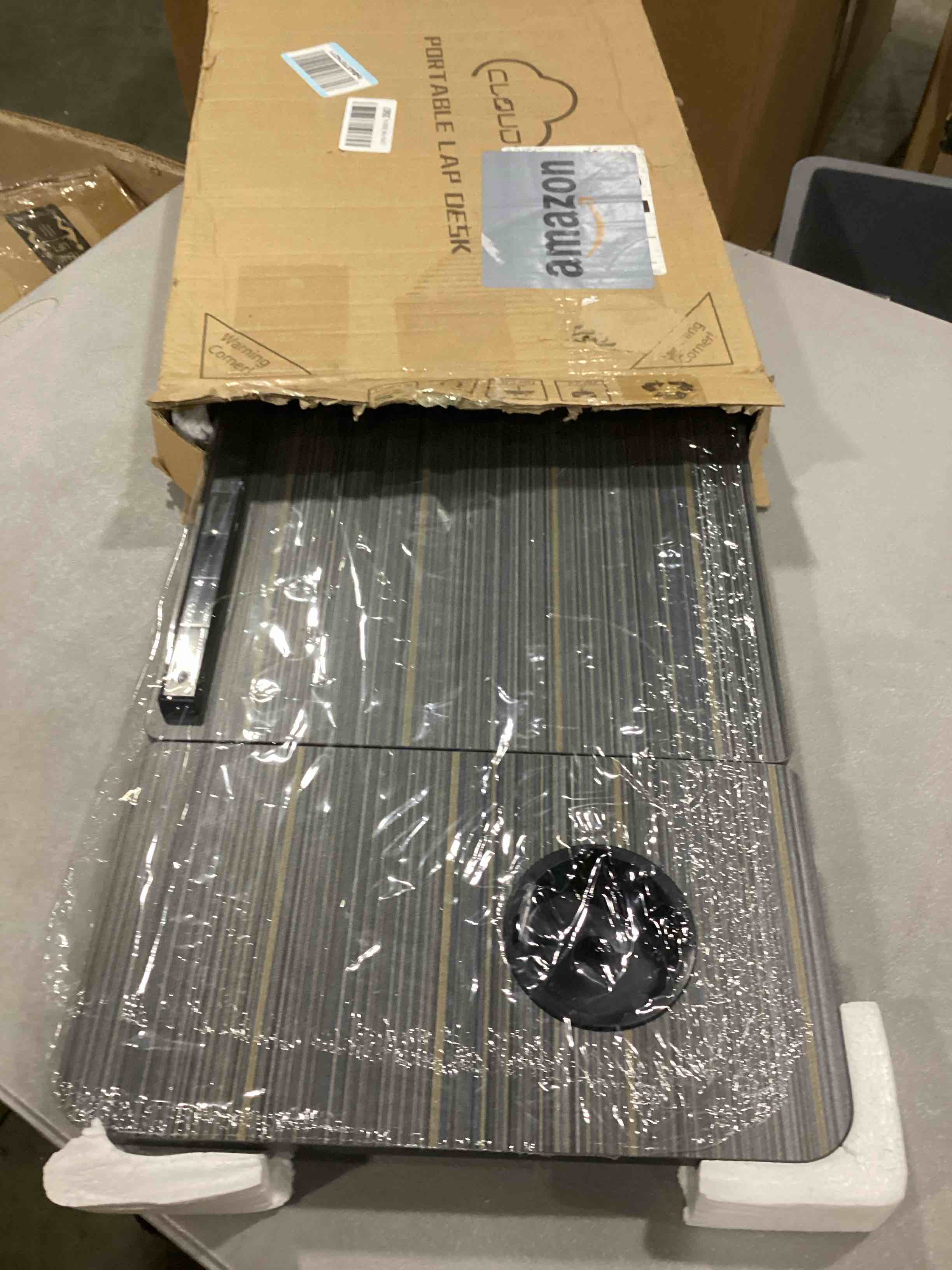 https://s3.amazonaws.com/lotting-images-prod/bidfta/RED6679969_1732730337853.jpeg