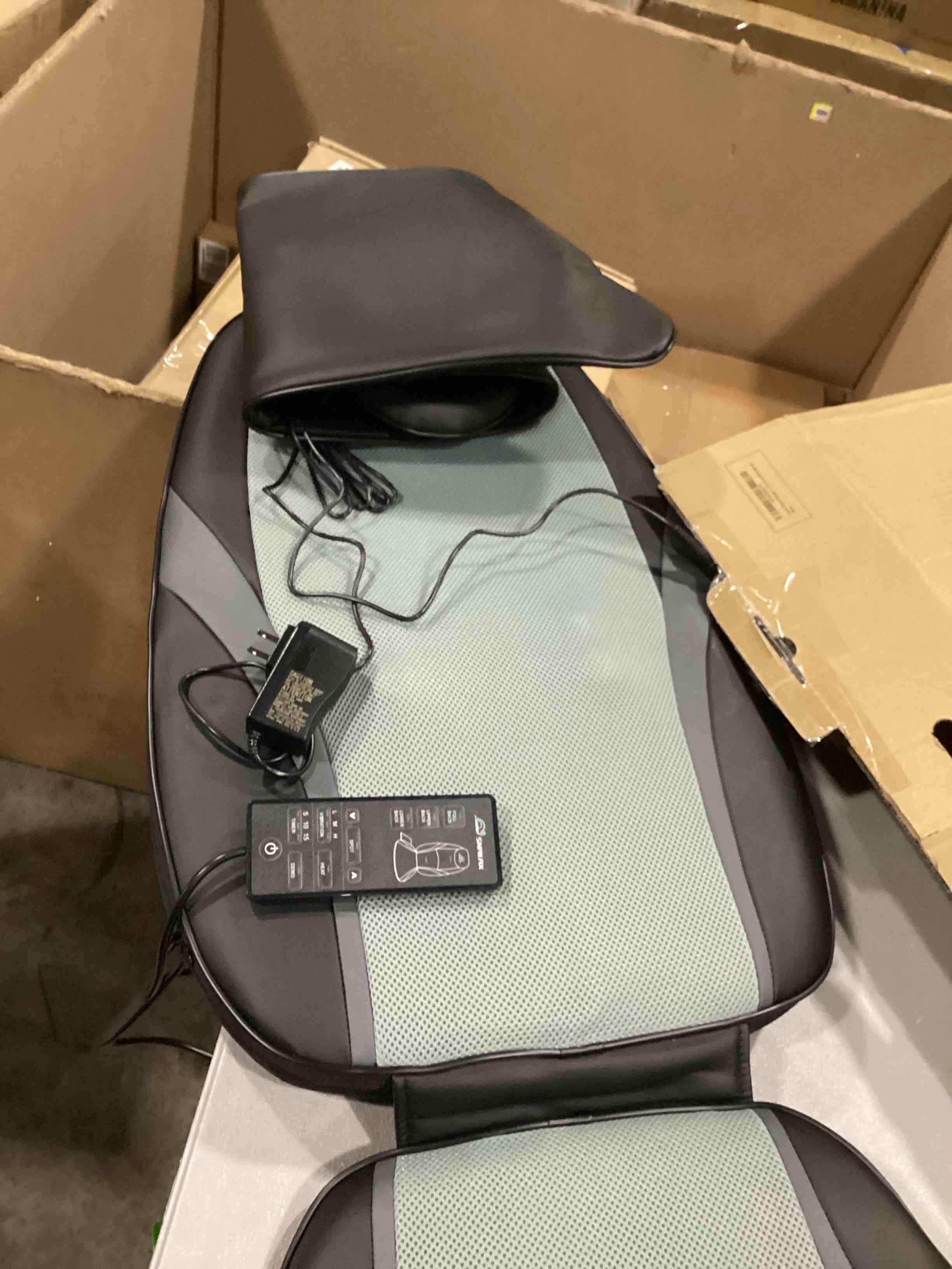 https://s3.amazonaws.com/lotting-images-prod/bidfta/RED6680022_1732738515427.jpeg
