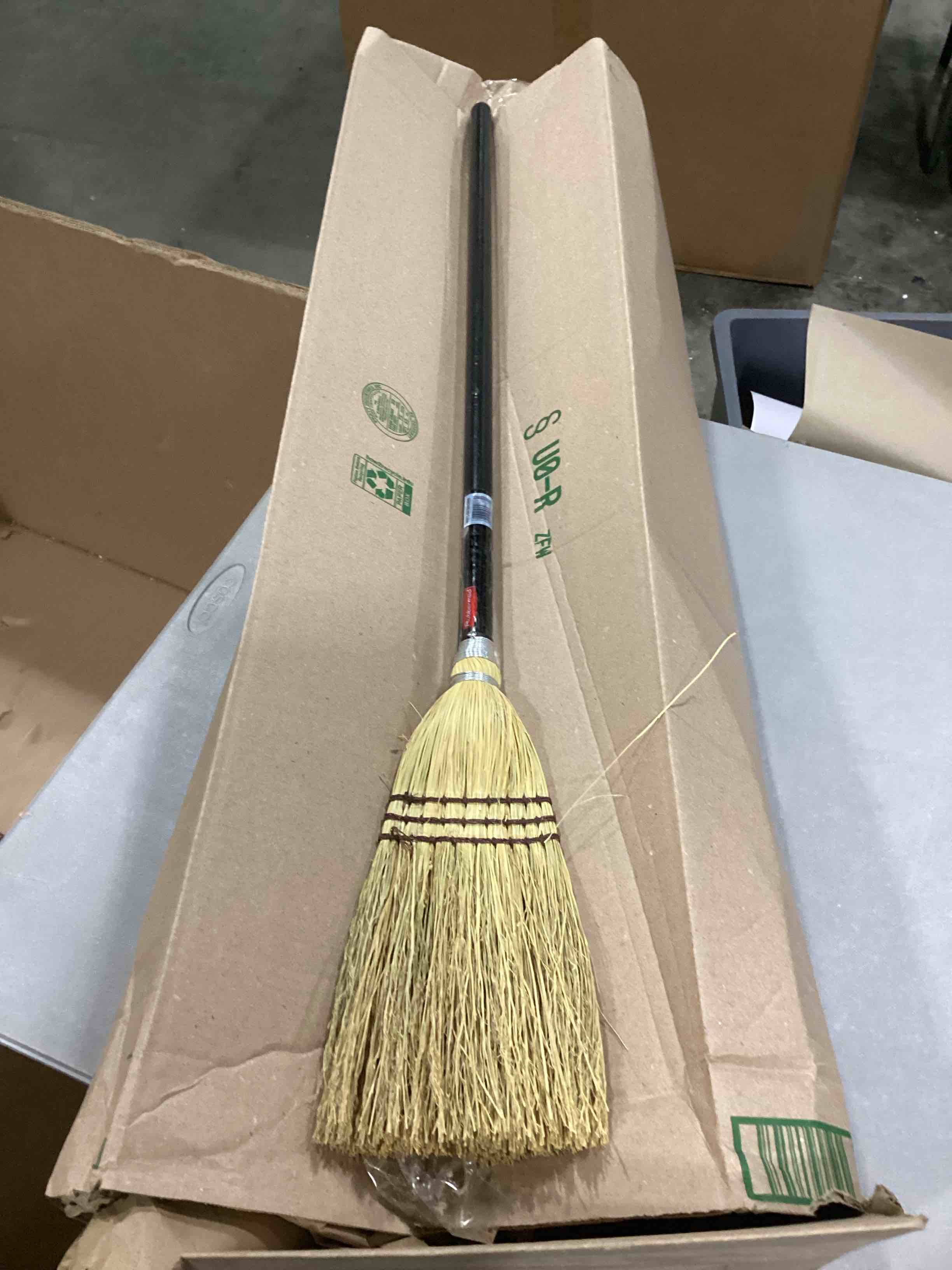 https://s3.amazonaws.com/lotting-images-prod/bidfta/RED6680130_1733163119569.jpeg