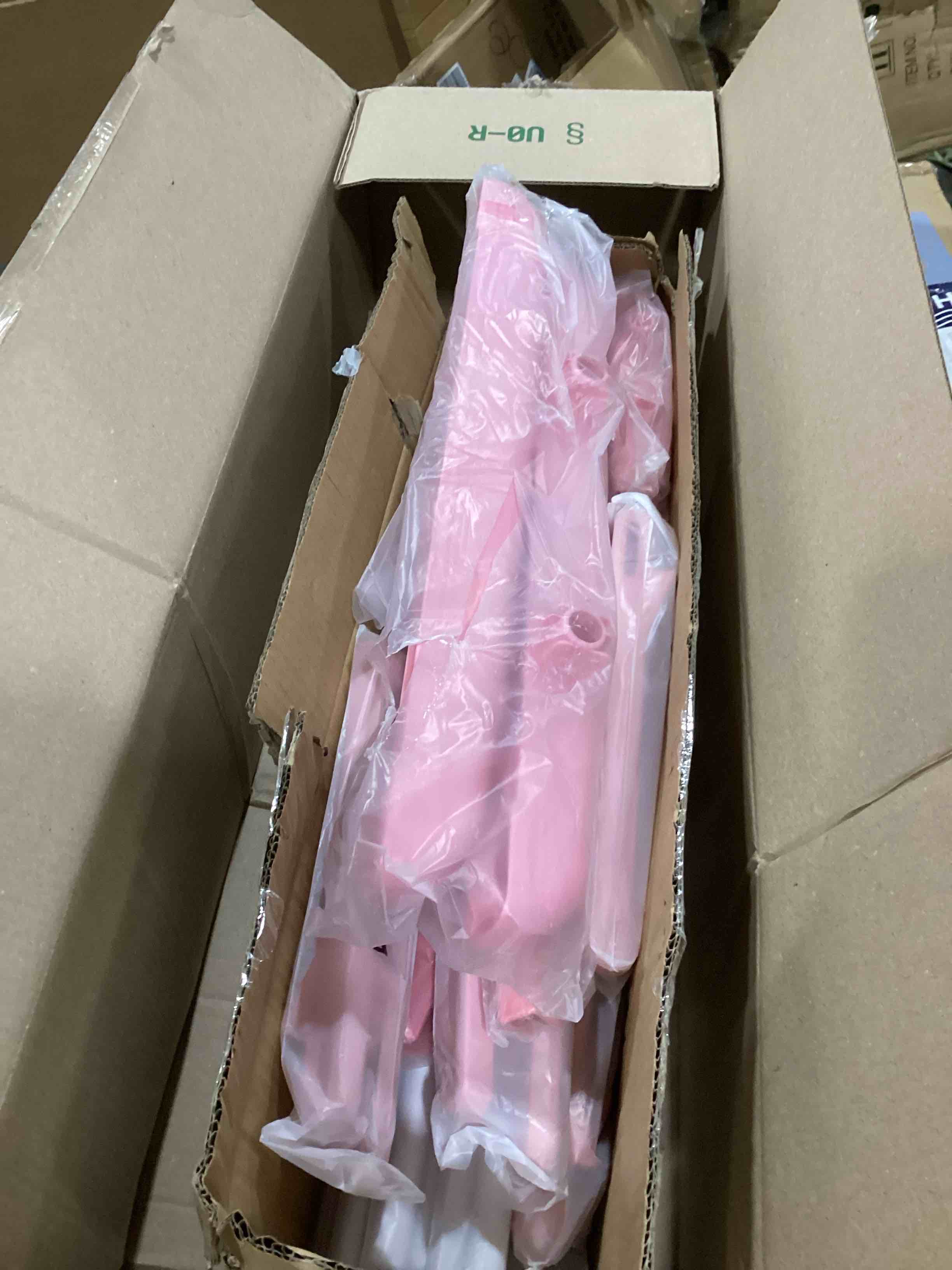 https://s3.amazonaws.com/lotting-images-prod/bidfta/RED6680180_1733228557516.jpeg