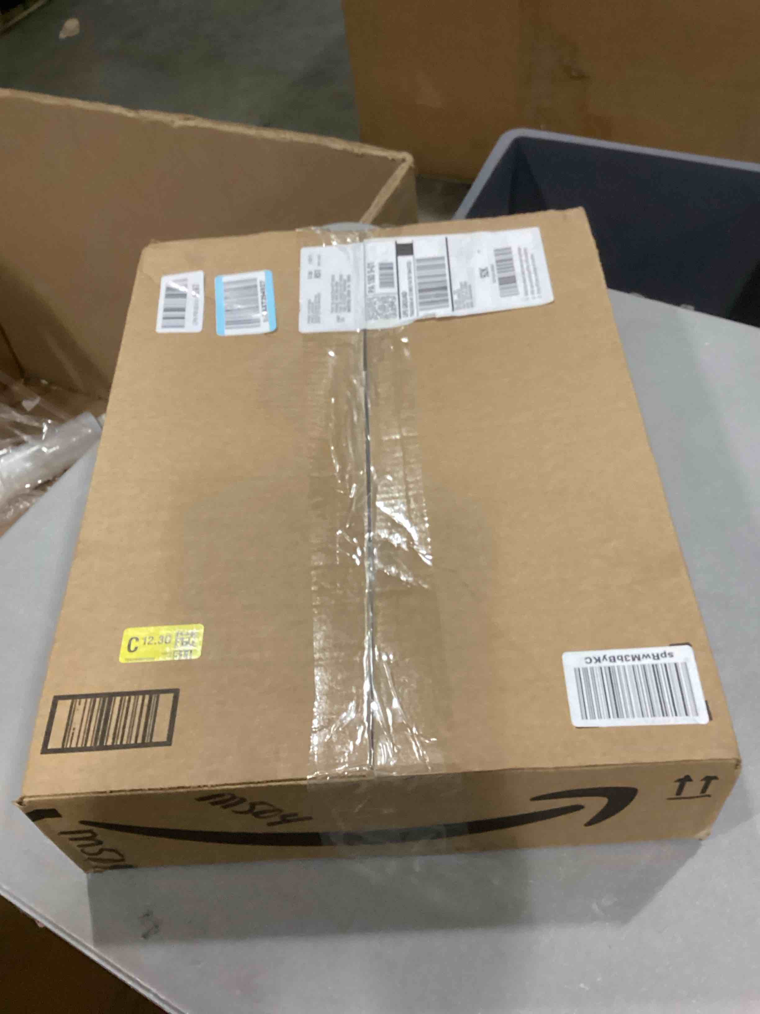 https://s3.amazonaws.com/lotting-images-prod/bidfta/RED6680190_1733229585563.jpeg