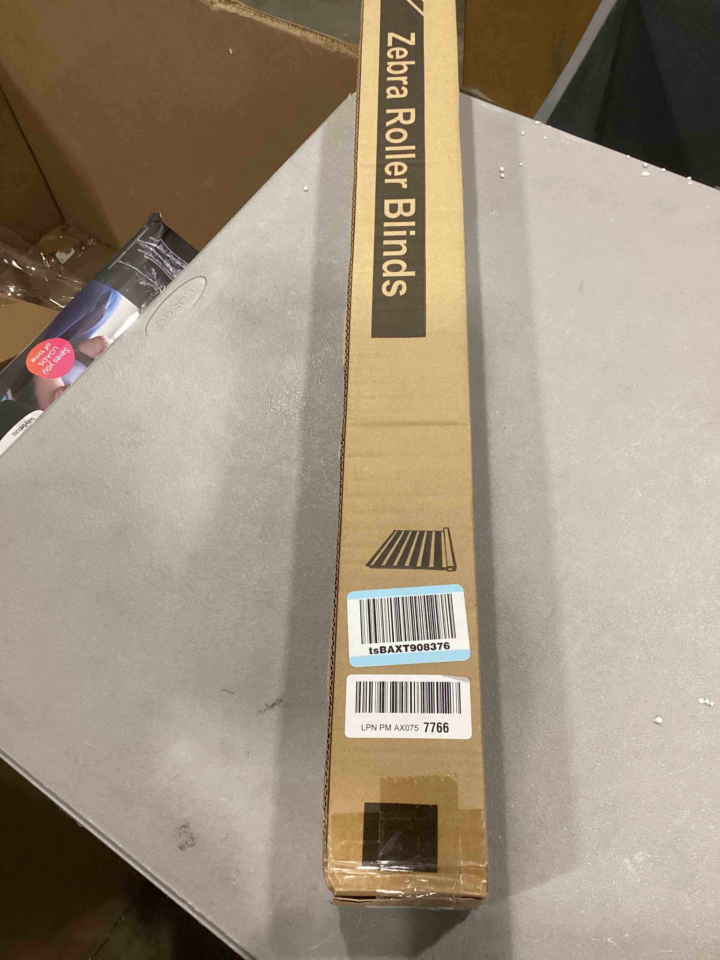 https://s3.amazonaws.com/lotting-images-prod/bidfta/RED6680207_1733231961130.jpeg