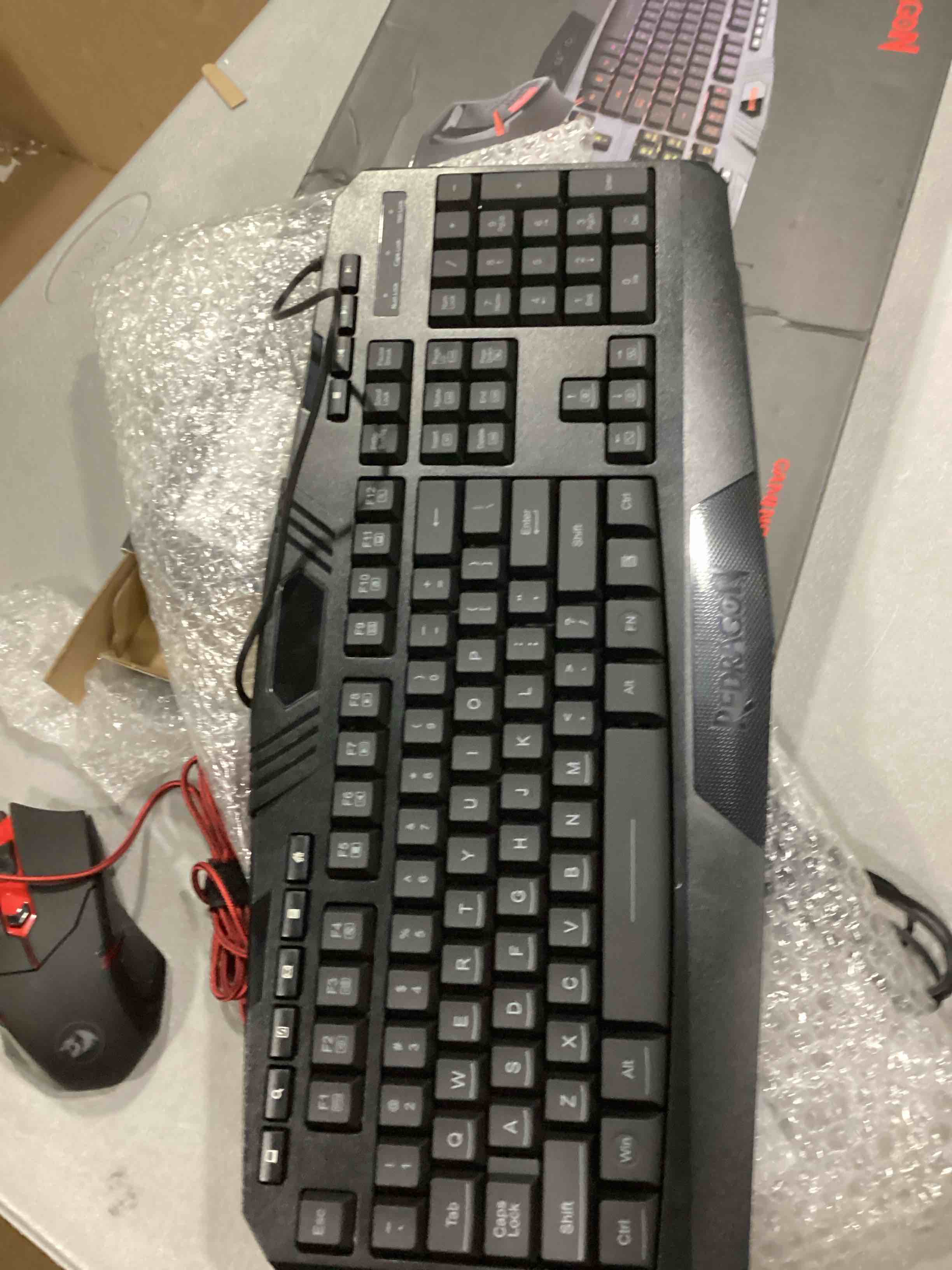 https://s3.amazonaws.com/lotting-images-prod/bidfta/RED6680267_1733237850545.jpeg