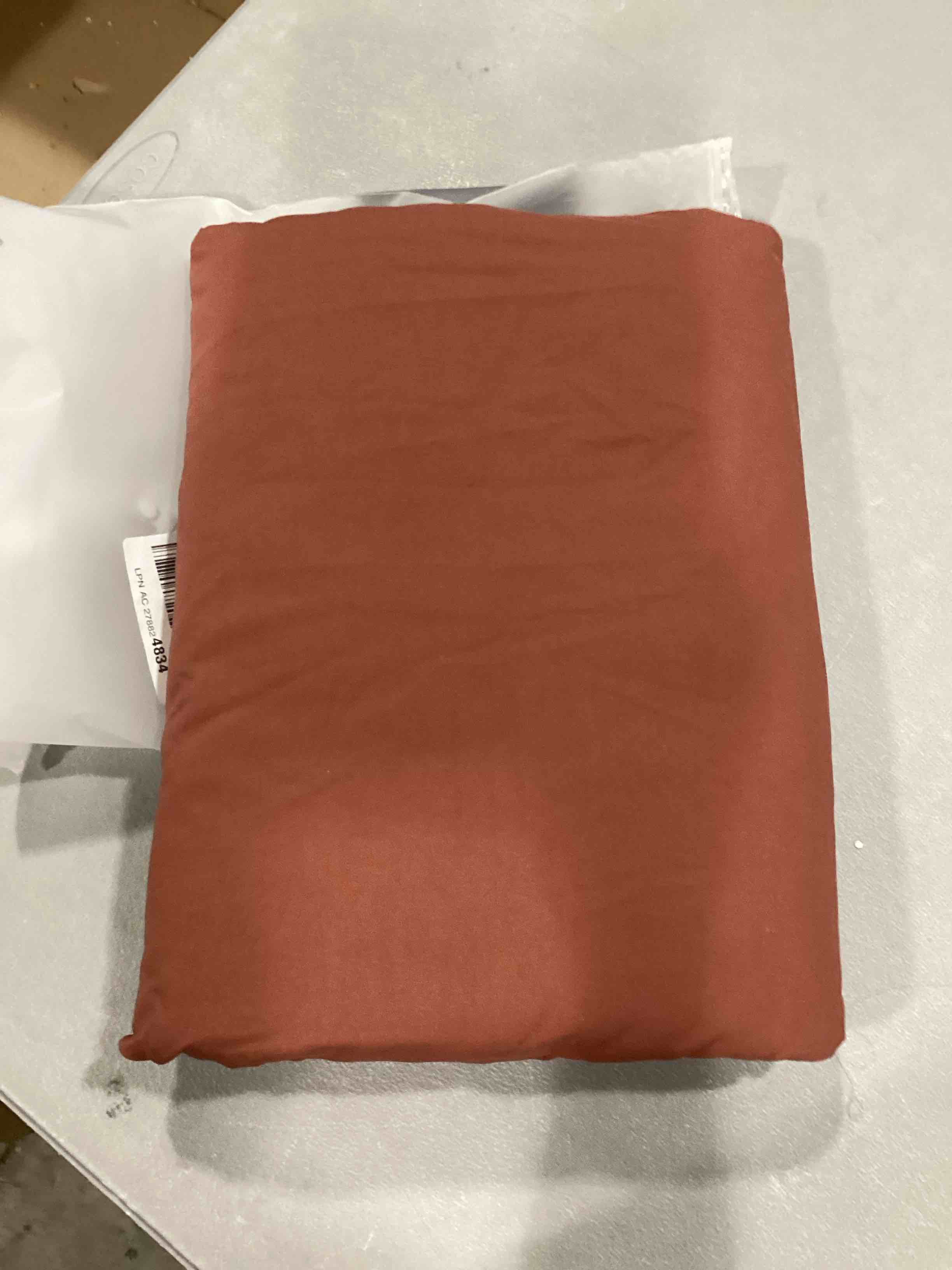 https://s3.amazonaws.com/lotting-images-prod/bidfta/RED6680463_1733317599274.jpeg