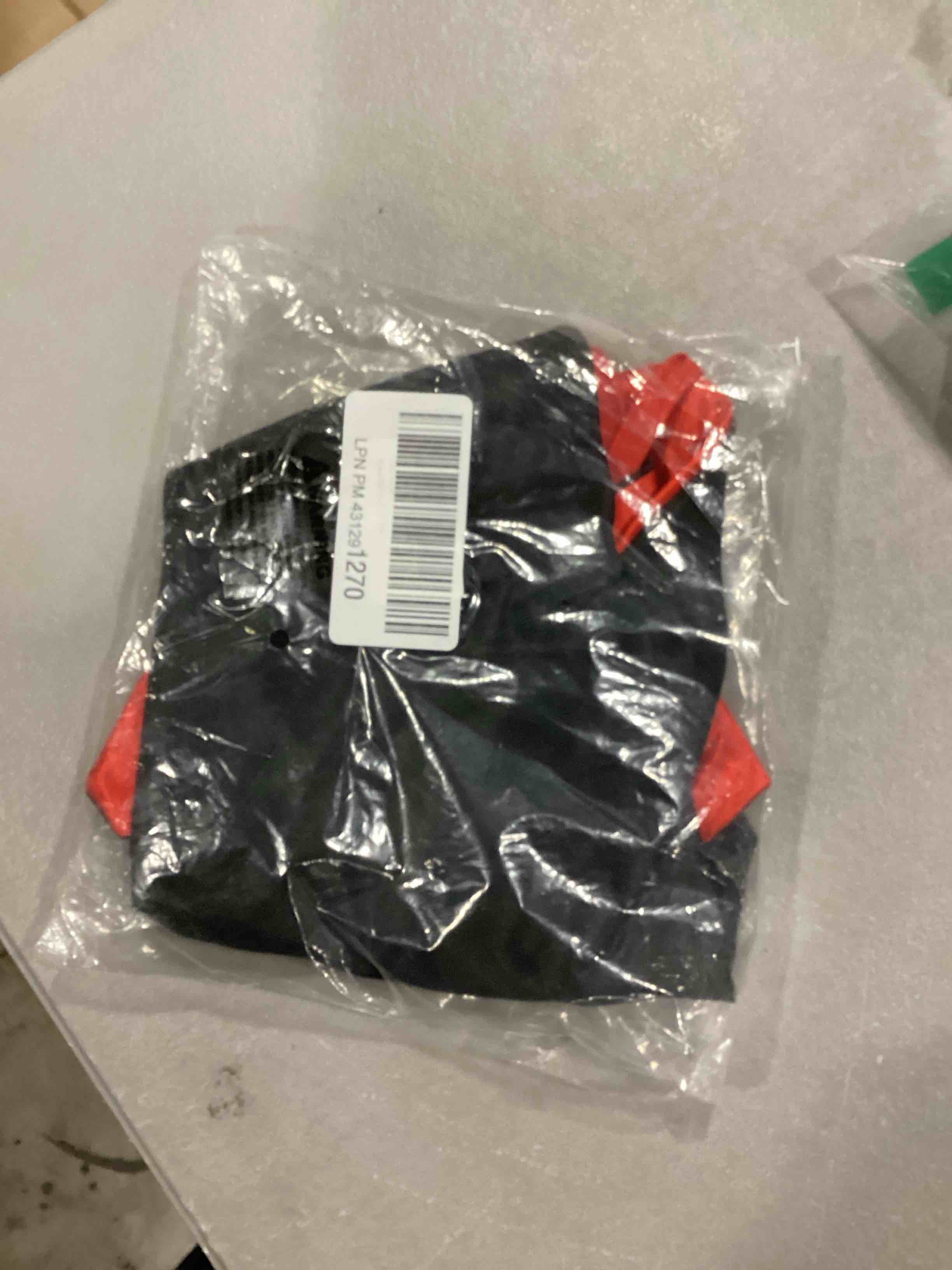 https://s3.amazonaws.com/lotting-images-prod/bidfta/RED6680506_1733321707159.jpeg